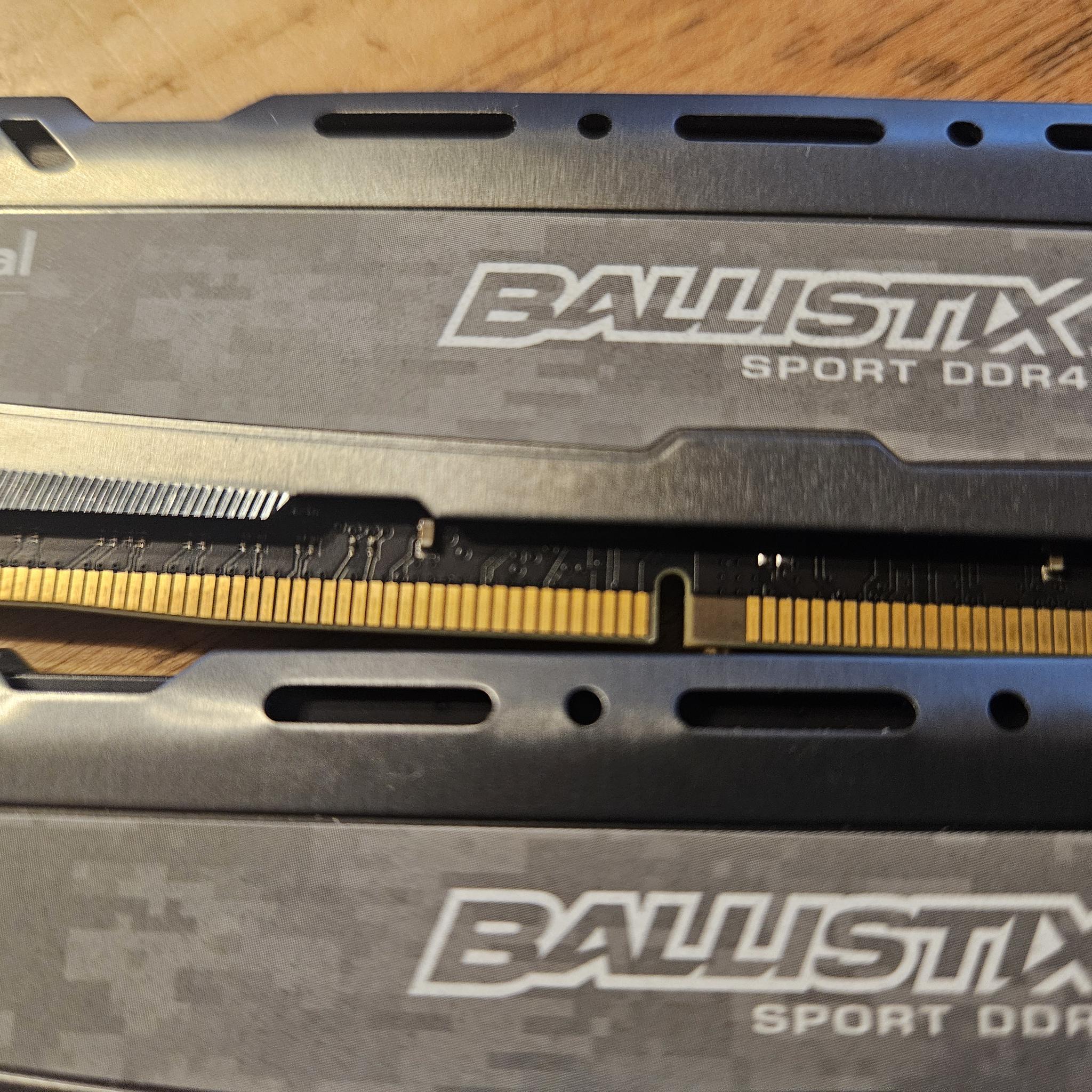 Crucial ballistix 32gb 2400mhz ddr4