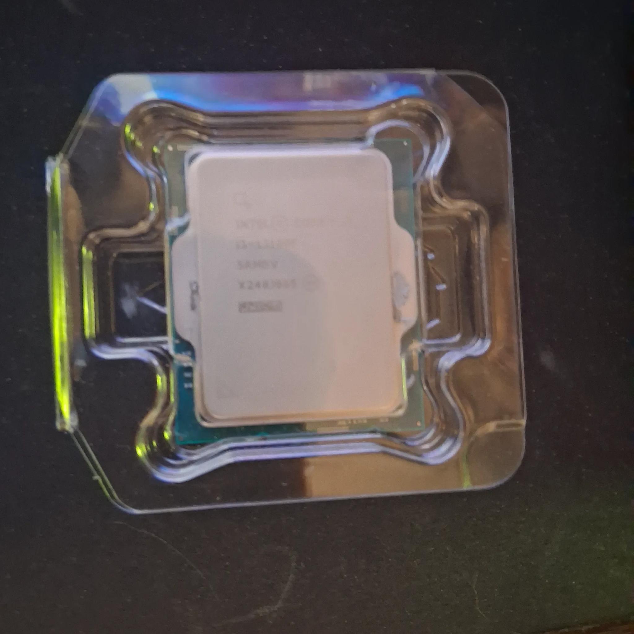 Intel I3 13100f
