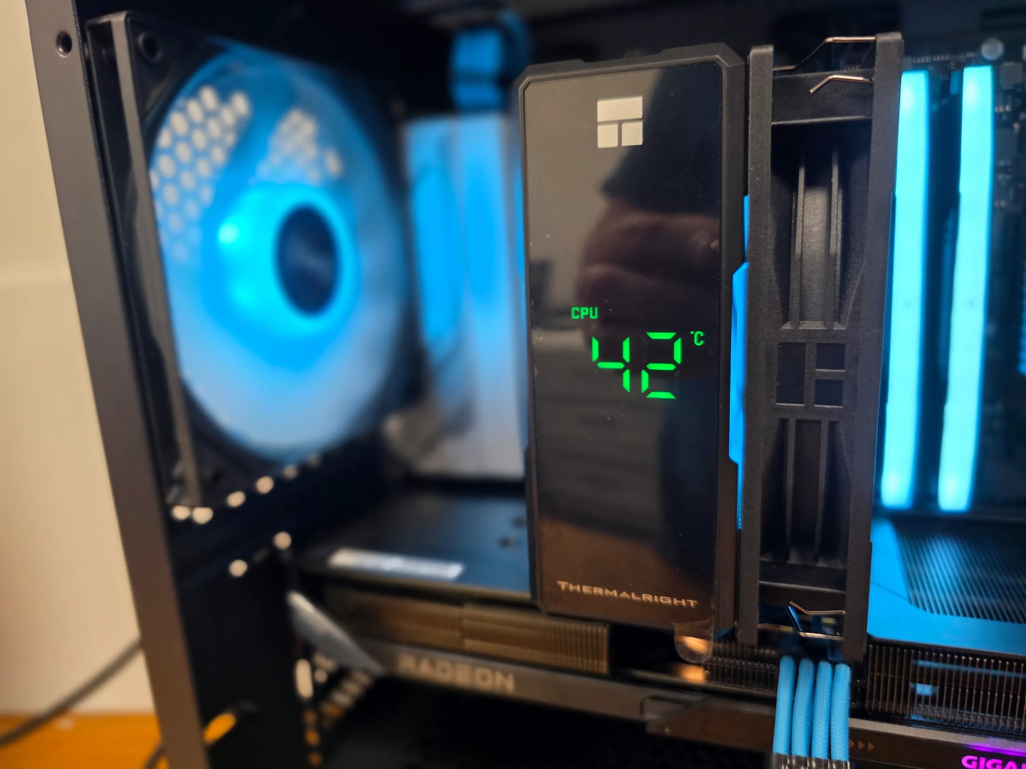 1440p Gaming Computer PC (Ryzen 5 9600x 6 core gaming cpu, RX 9060XT 16GB, 32GB DDR5 6000 MHZ)