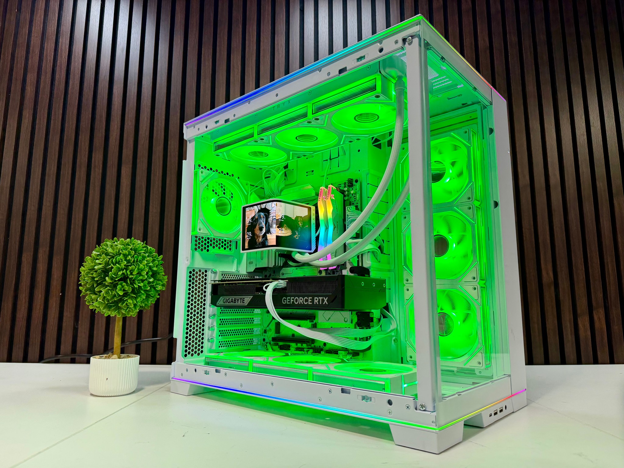 RTX 5070 TI | Ryzen 9800X3D | 64GB DDR5 | 2TB M.2 | 1000 Watt Gold PSU | Tryx LCD AIO