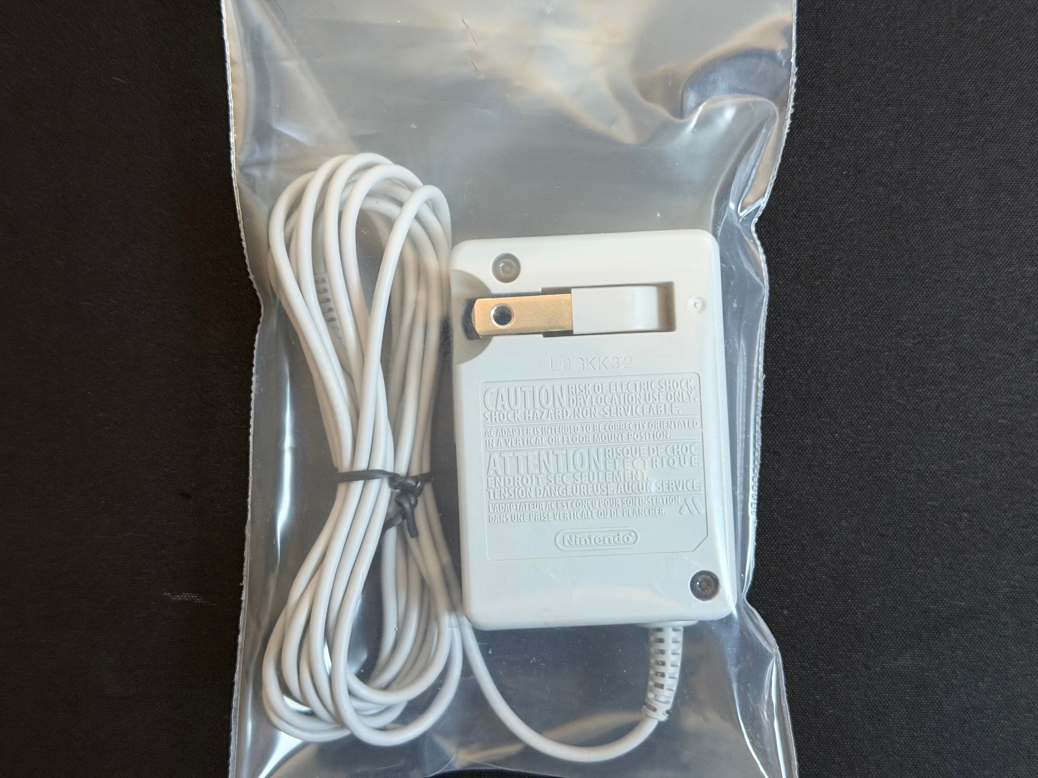 Nintendo 2DS XL – White/Orange ( Pristine Screens & Great Buttons!)