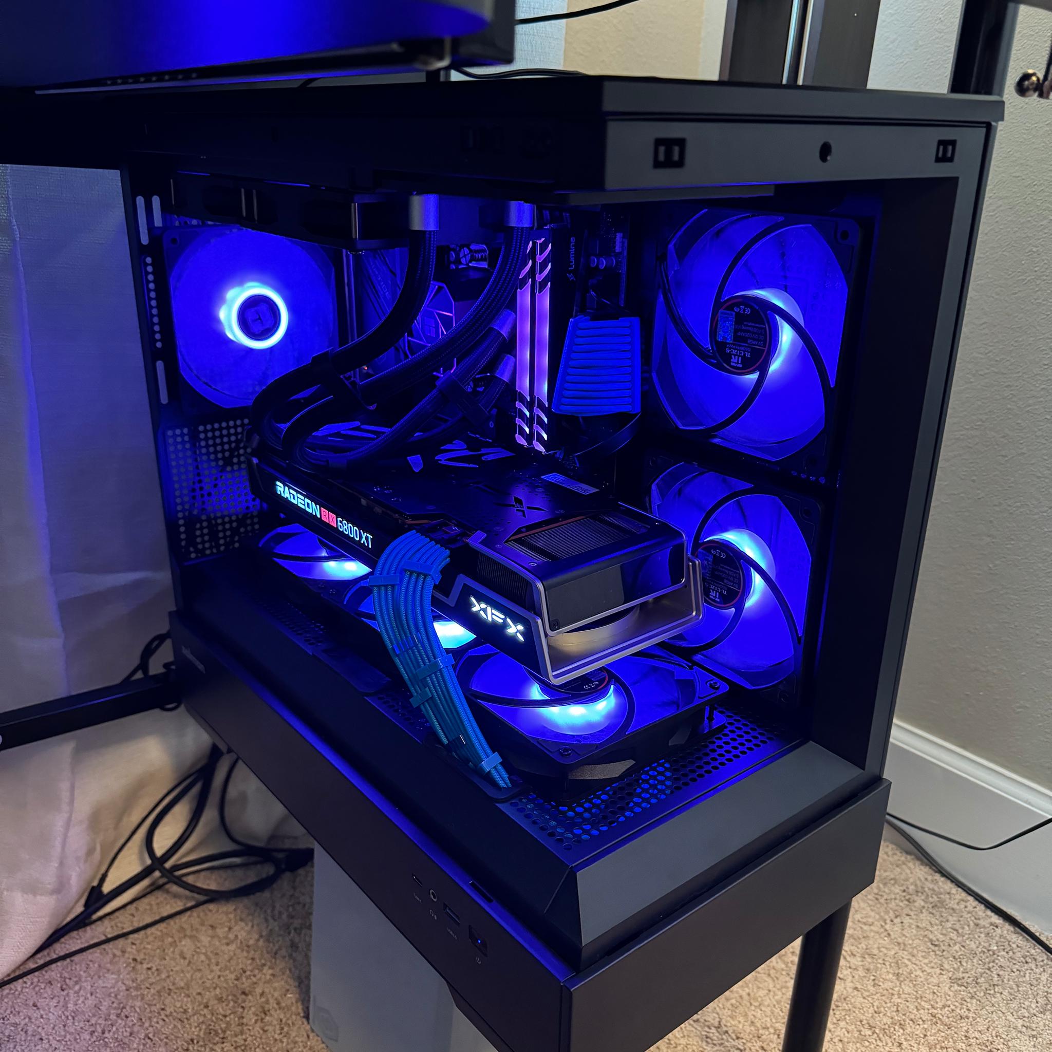 Ryzen 7 5800X3D (= i7-13700K) + RX 6800 XT (= RTX 3080) Gaming PC, 32 GB of RAM, 2 TB of storage