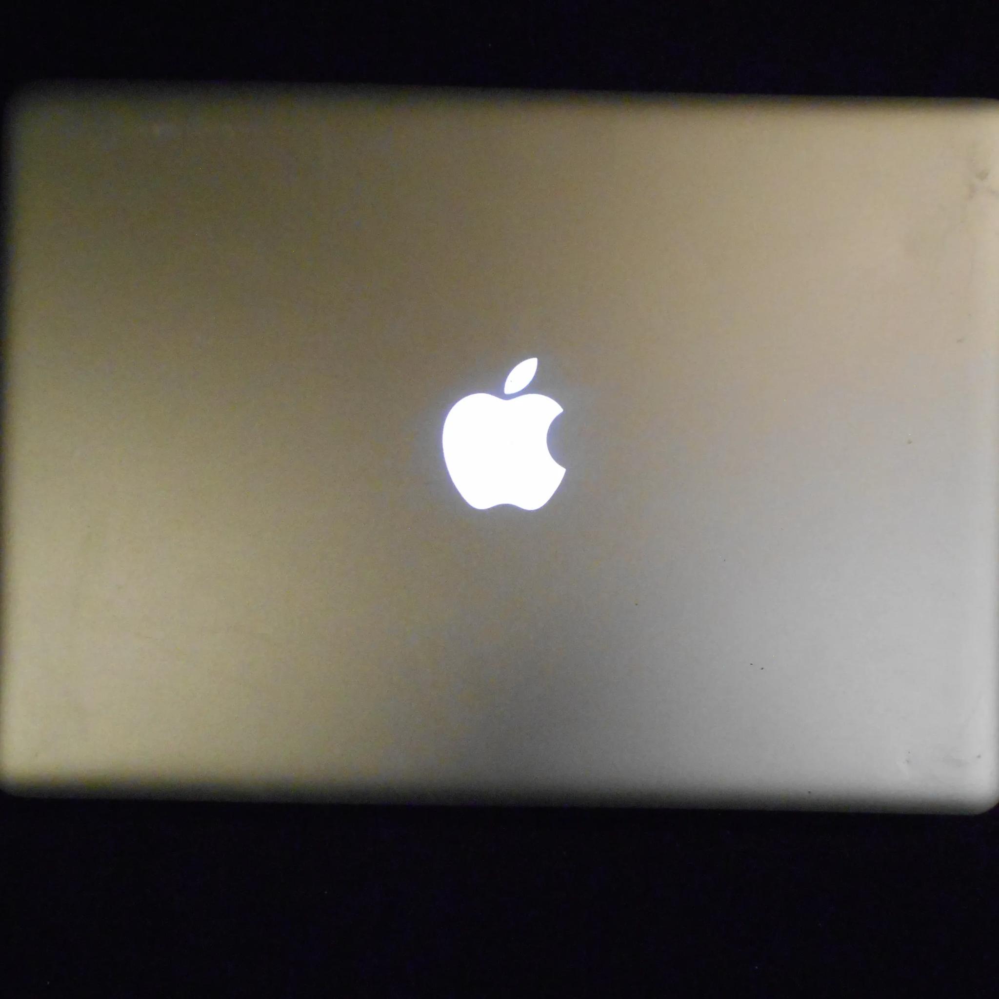 Macbook Pro i7 16gb Ram Sonoma