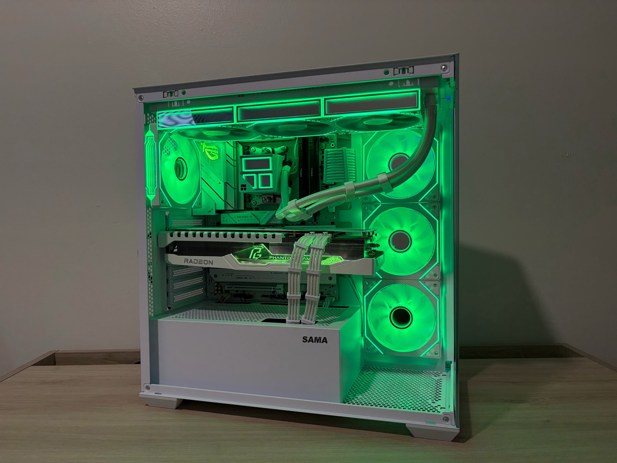 👻 Phantom 👻 Ryzen 5 9600X RX 7900 XT 20GB 32GB DDR5 1TB M.2 Win 11Pro Gaming PC
