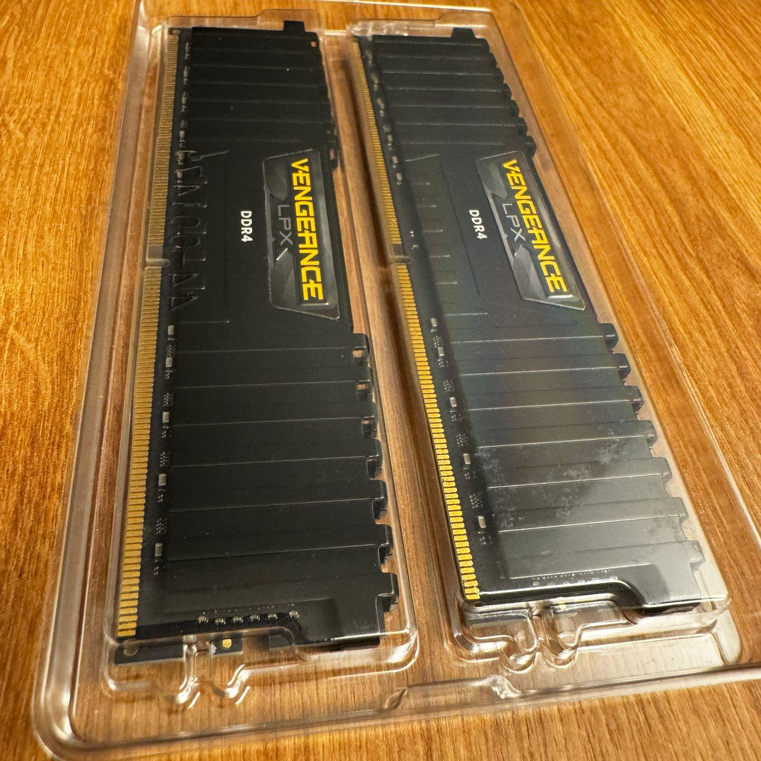 Brand New 64 GB Corsair Vengeance LPX DDR4 - Open Box