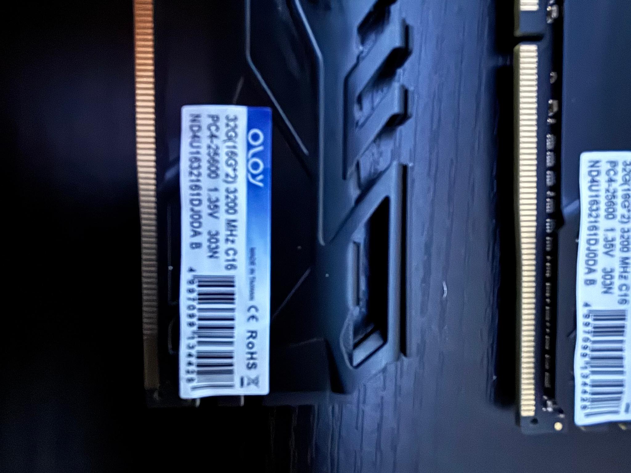 OLOY DDr4 32GB ram (2x16GB) 3200mhz