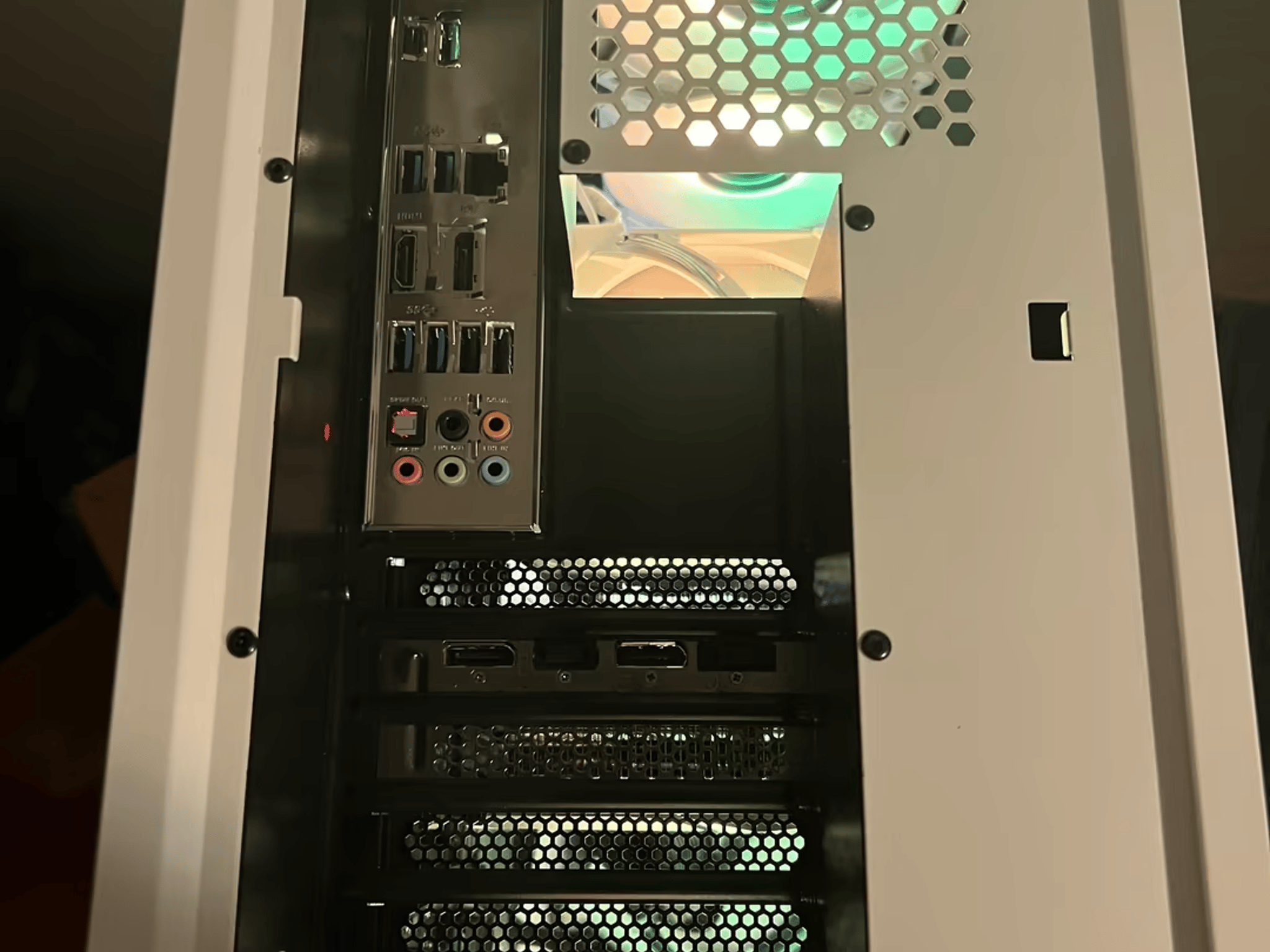 "Panda" / Ryzen 7 3800xt, Rx 6700xt gaming pc