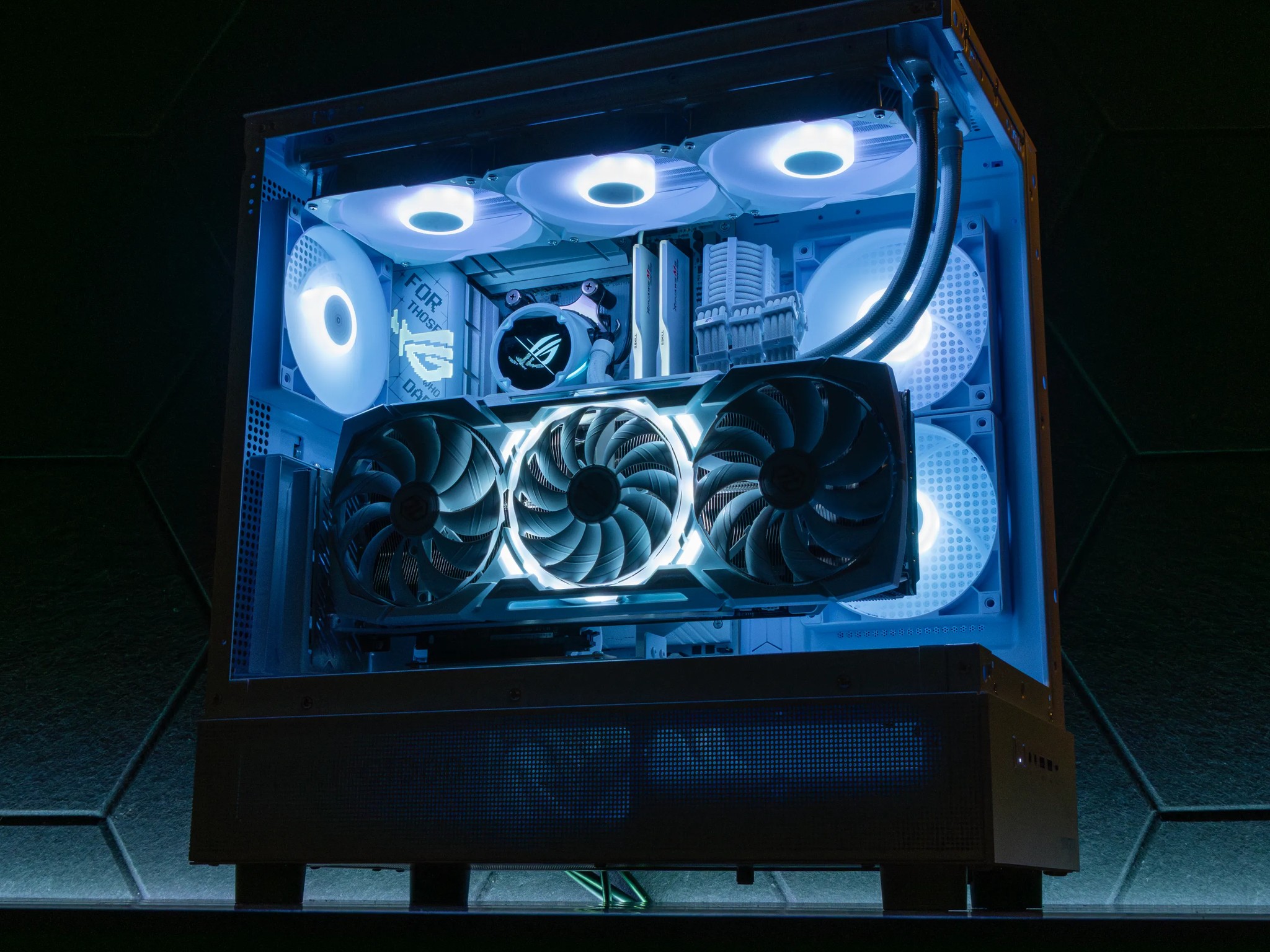 🐲 Hydra 🐲 AMD RX 7900 XTX / Ryzen 7 7800X3D / 2TB NVME / 32GB DDR5 Ram / 360 AIO / Windows 11 Pro