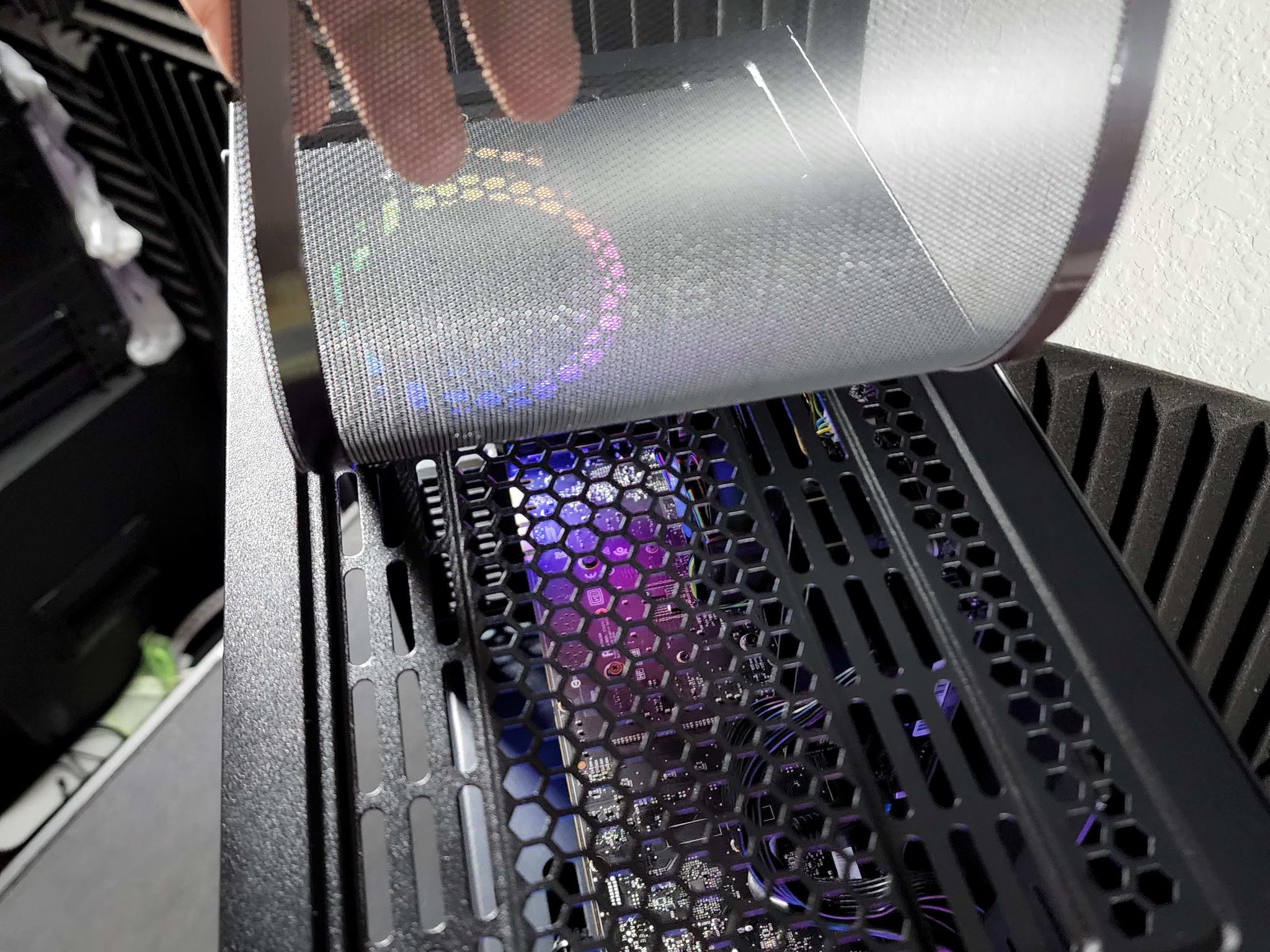 DarkLight - i3 10100F GTX 1070 250GB SSD