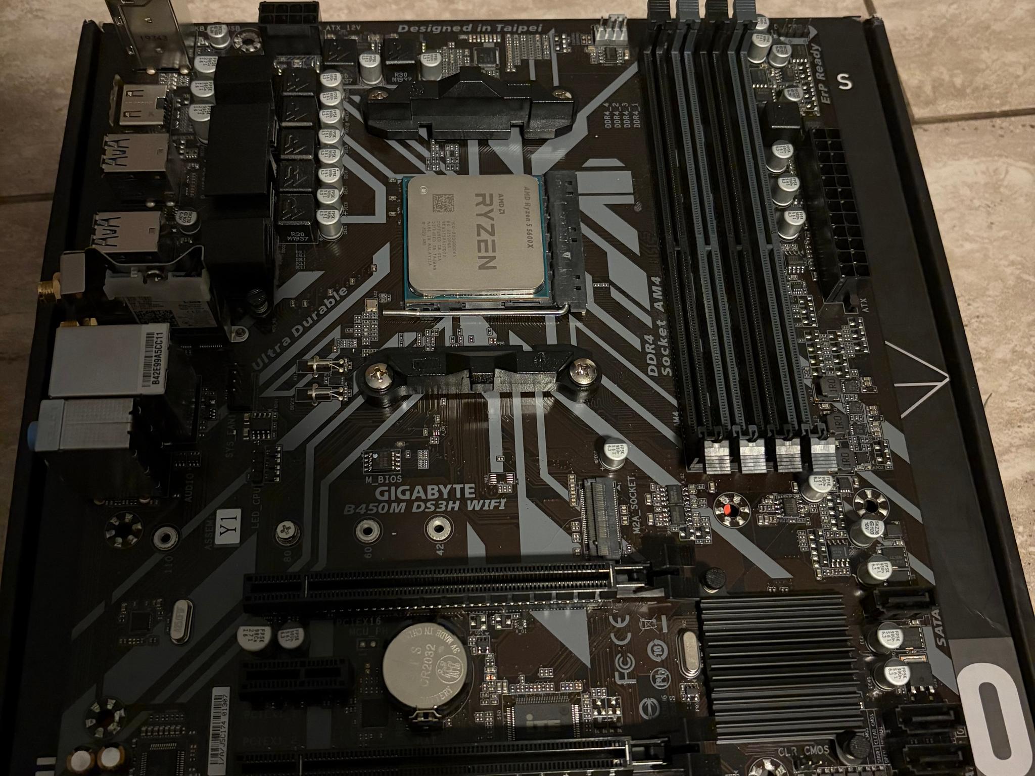 READ DESCRIPTION | RYZEN 5 5600X | Gigabyte B450M DS3H Wi-fi