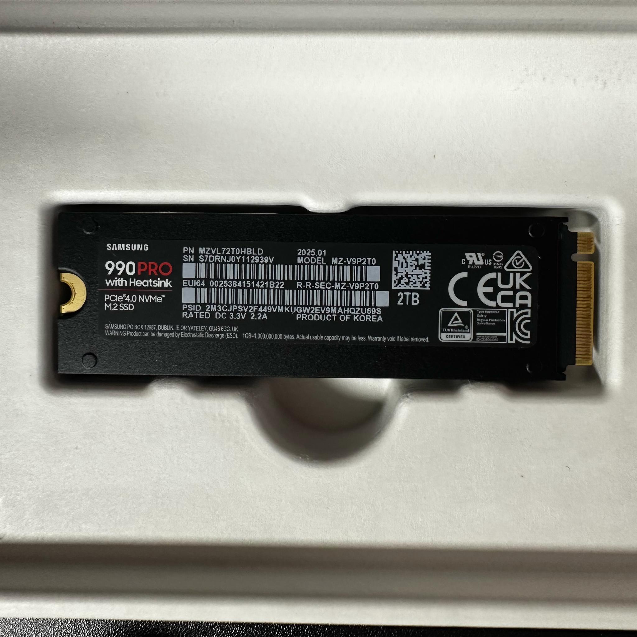 SSD 990 PRO with Heatsink