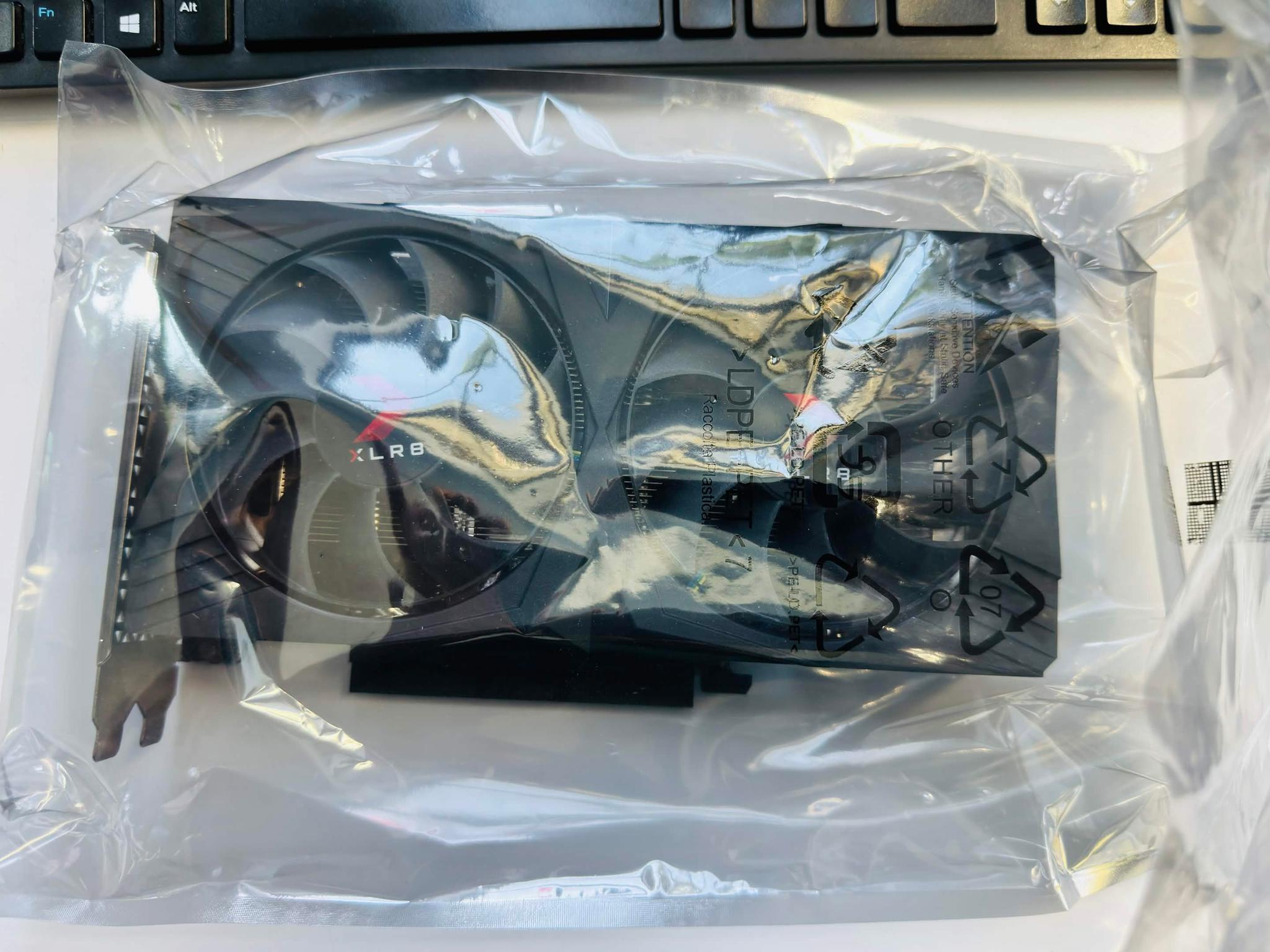 PNY XLR8 Gaming Geforce RTX 4060 OC 8GB GDDR6 PCIe 4.0
