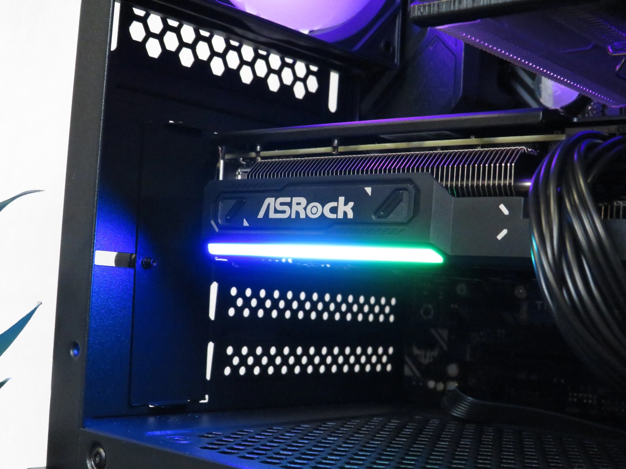 Arc Battlemage: ASRock Challenger Intel Arc B570 + Ryzen 5 5600X + 16 GB DDR4 + 1 TB NVME