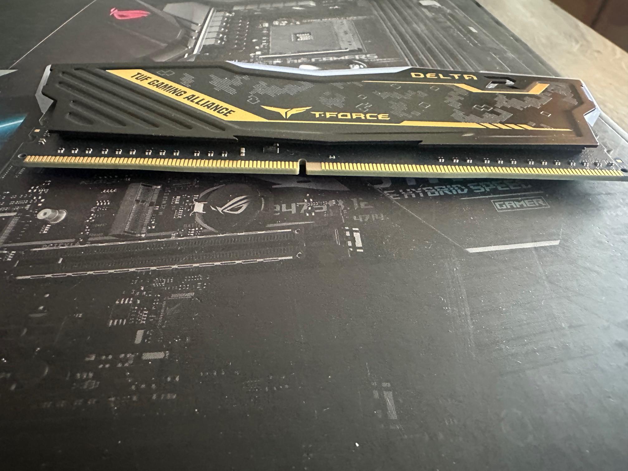 ROG STRIX  B-450 F GAMING 2