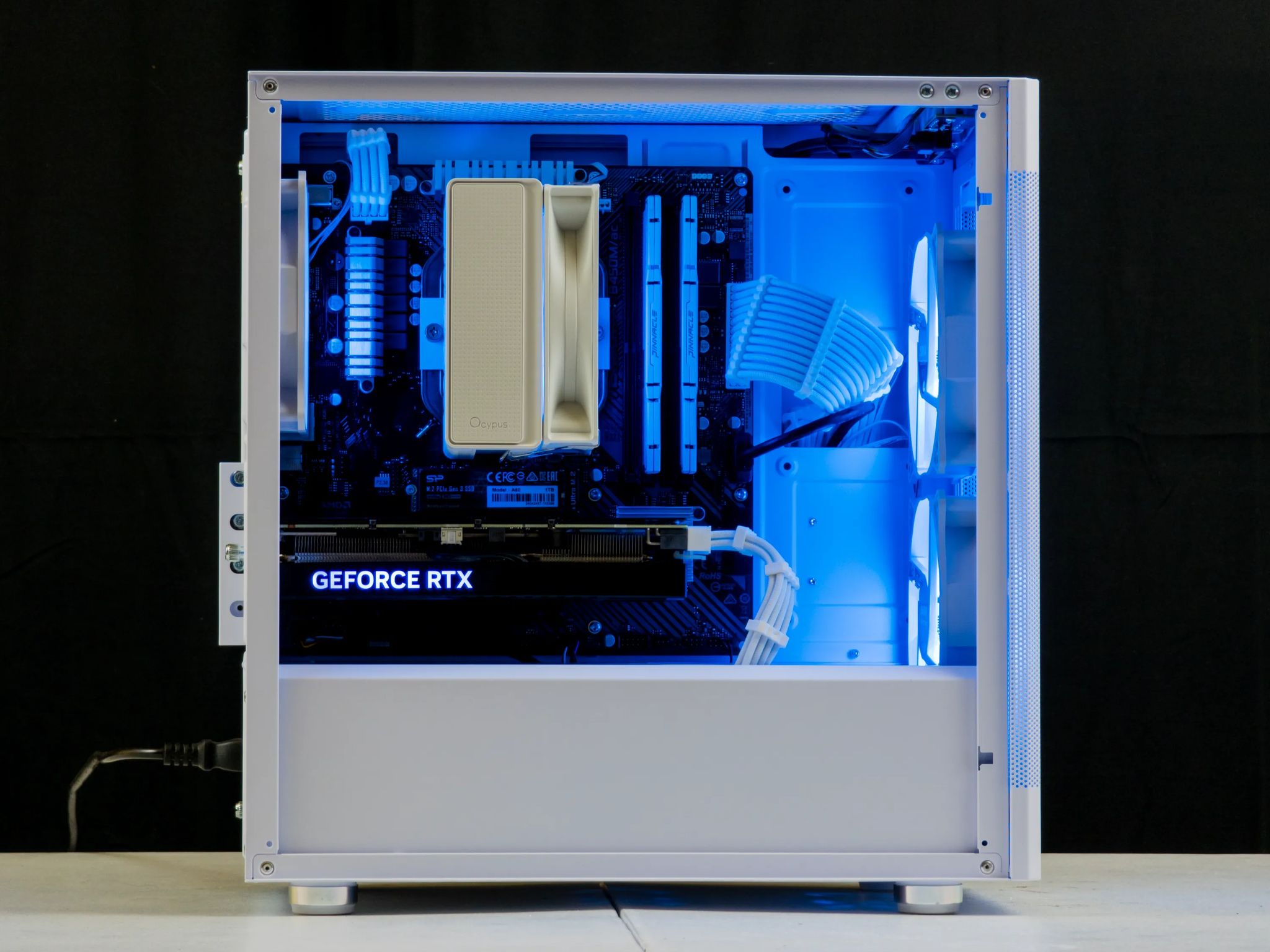 🤍🖤 RTX 4060Ti / Ryzen 7 3700X / 32GB Gaming PC 🖤🤍