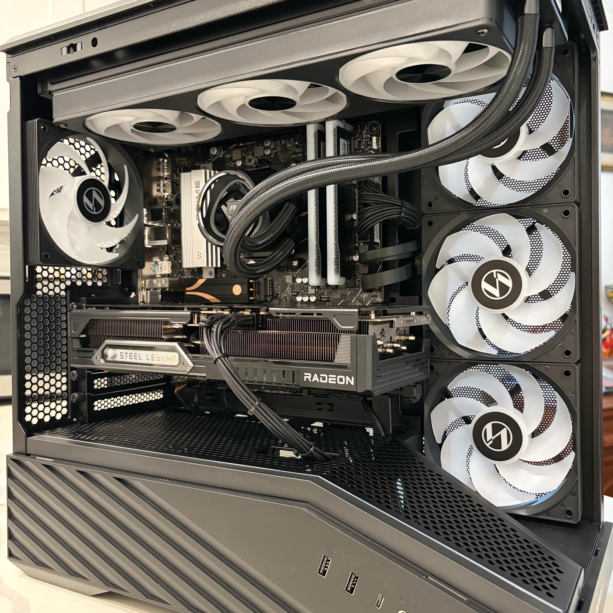Gaming PC RX 9070 XT + RYZEN 7 9800X3D