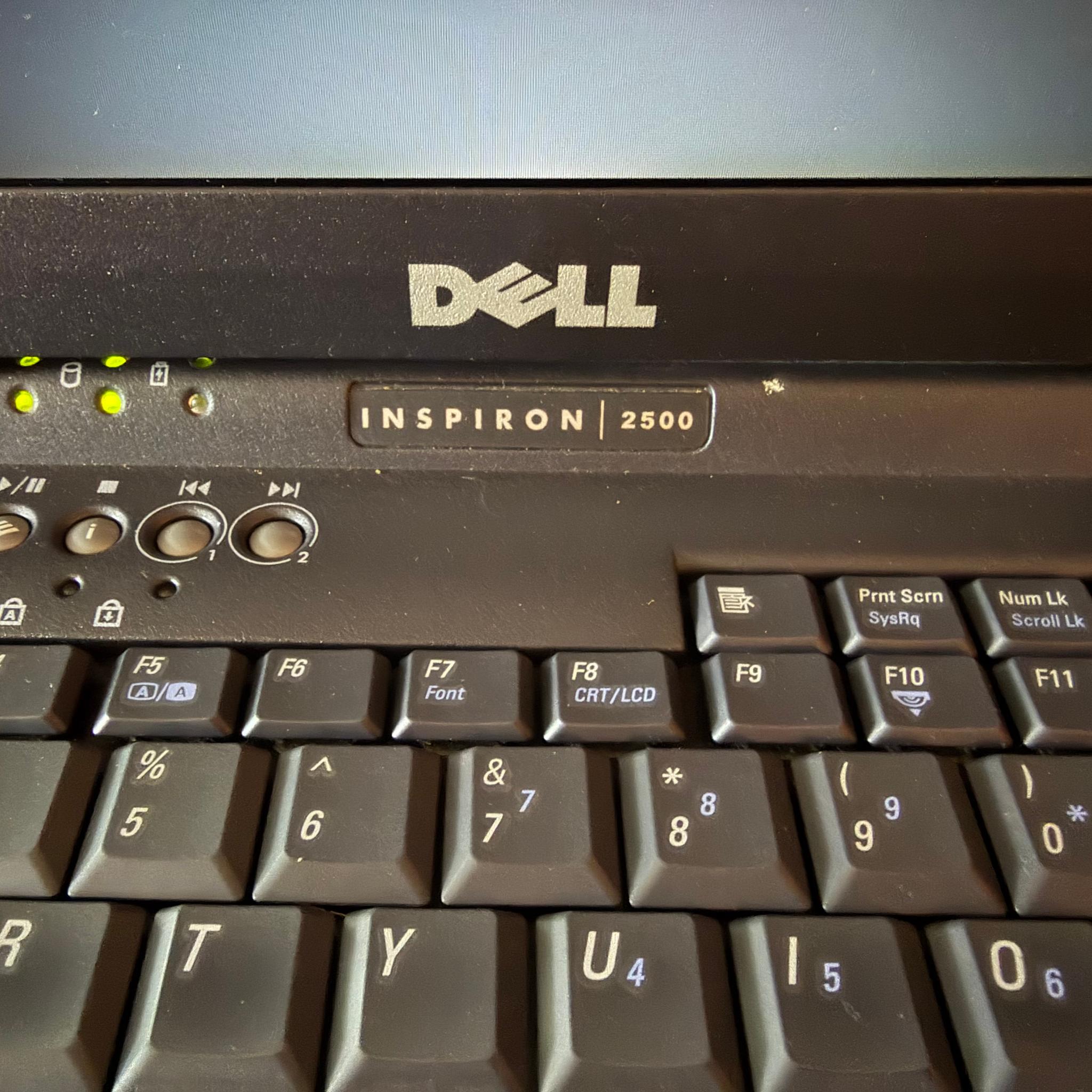 Dell Pentium 3 Windows 98 Laptop