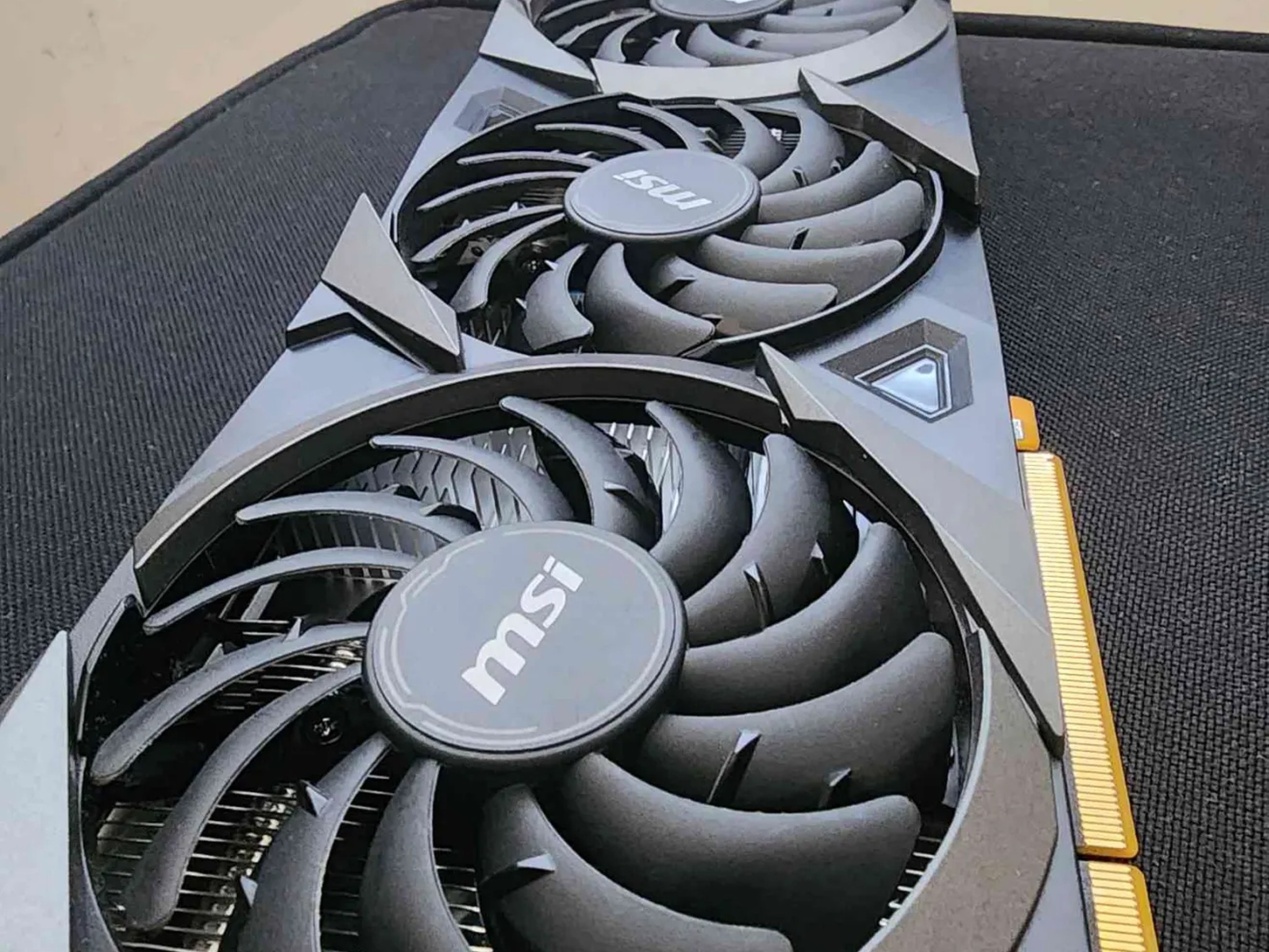 MSI Ventus RTX 3060 12GB triple Fan | with box and is in good condition