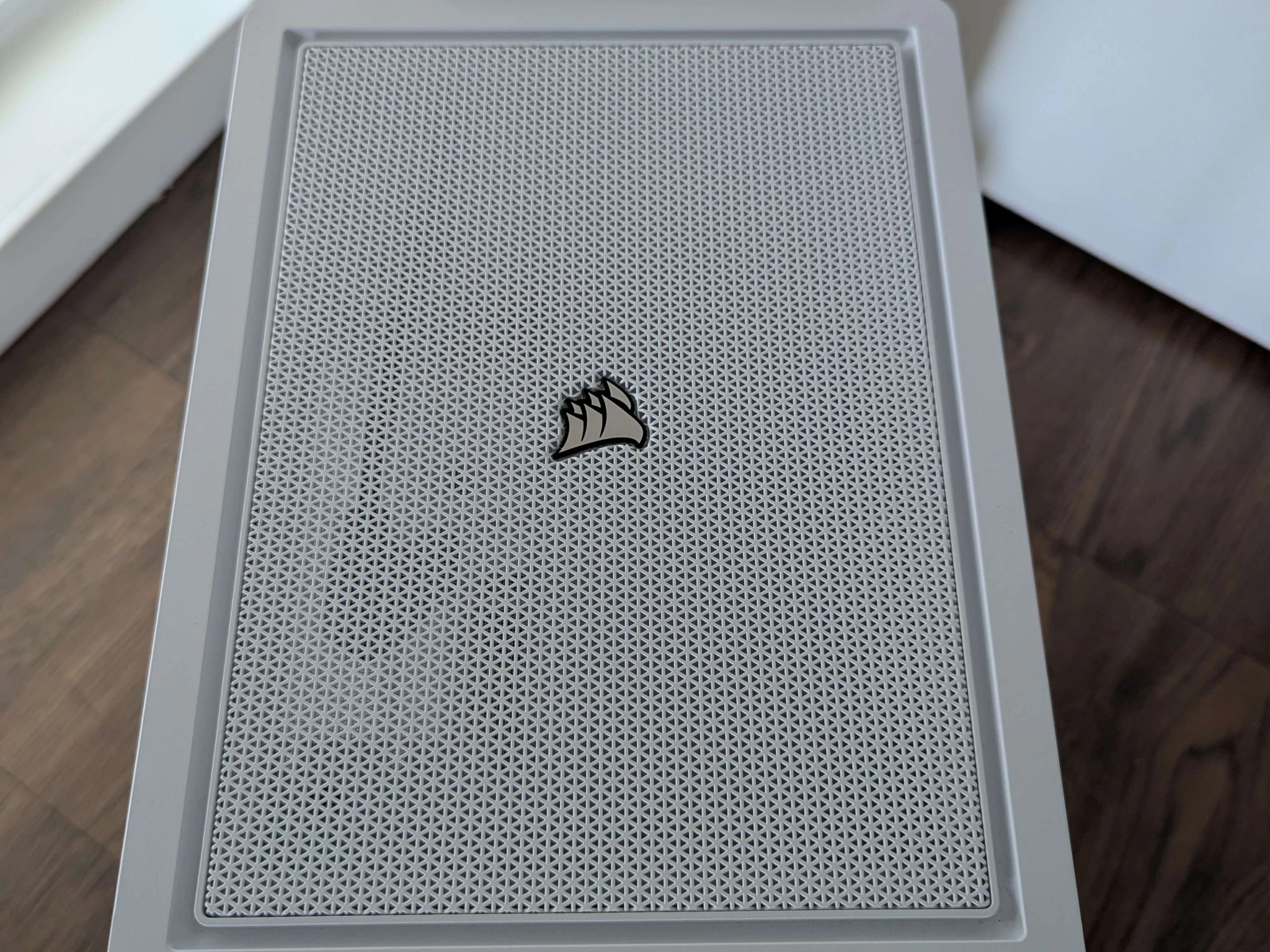 Corsair 2000D SFF Mini ITX Case (White)