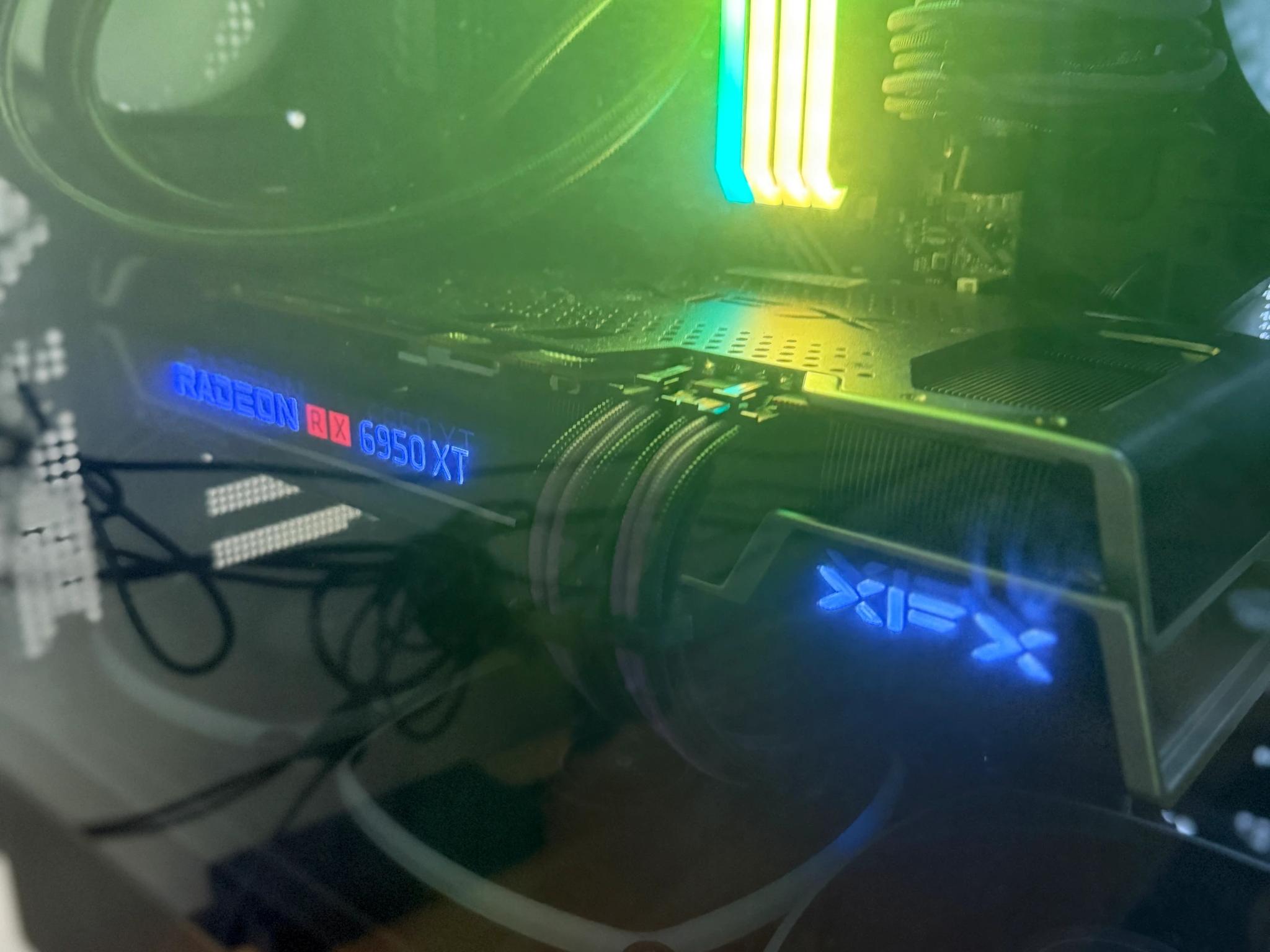 XFX Speedster MERC 319 AMD Radeon™ RX 6950 XT Black