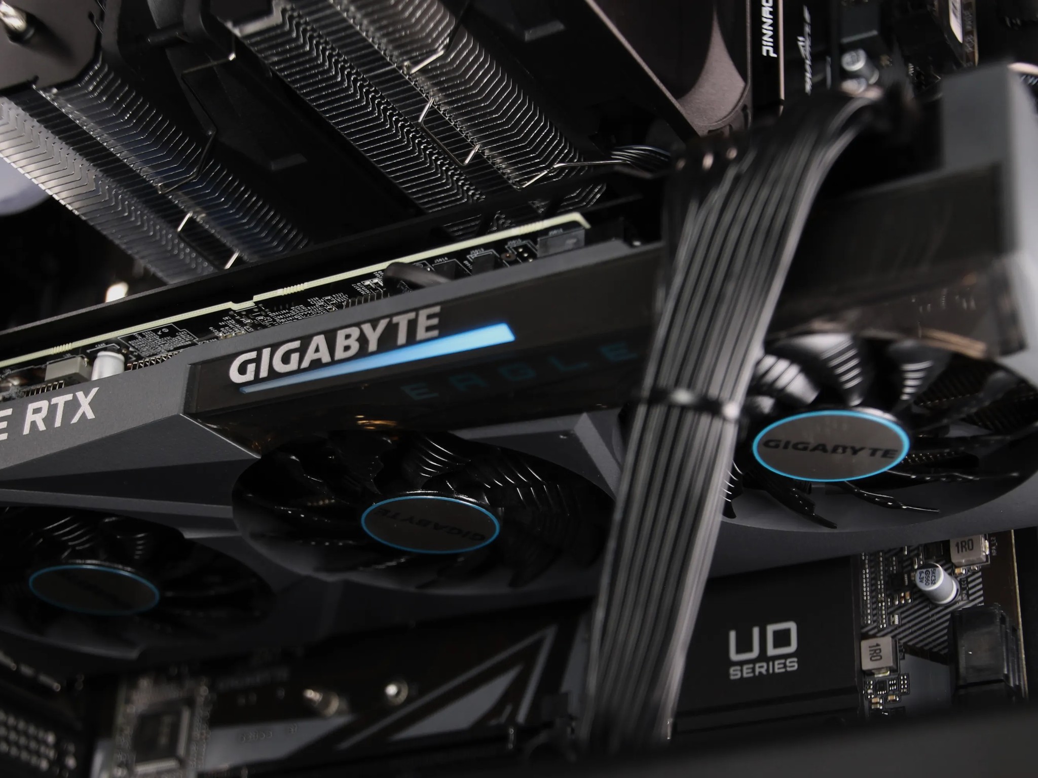 𝘾𝙊𝙑𝙀𝙉 // Core i7-12700F, RTX 3070 // Mid-Range PC