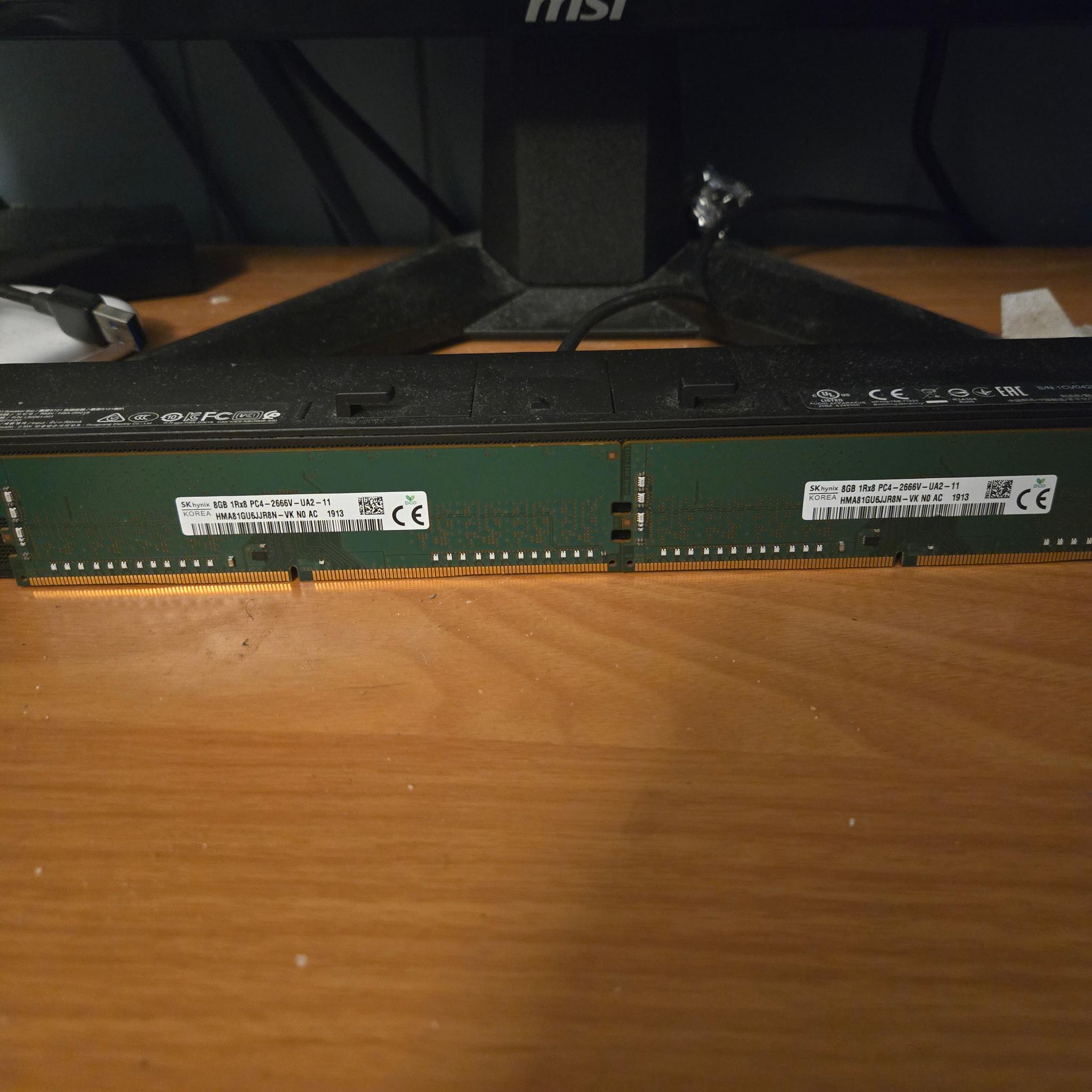 Hynix 16GB (2x8GB) DDR4-2666 RAM Kit