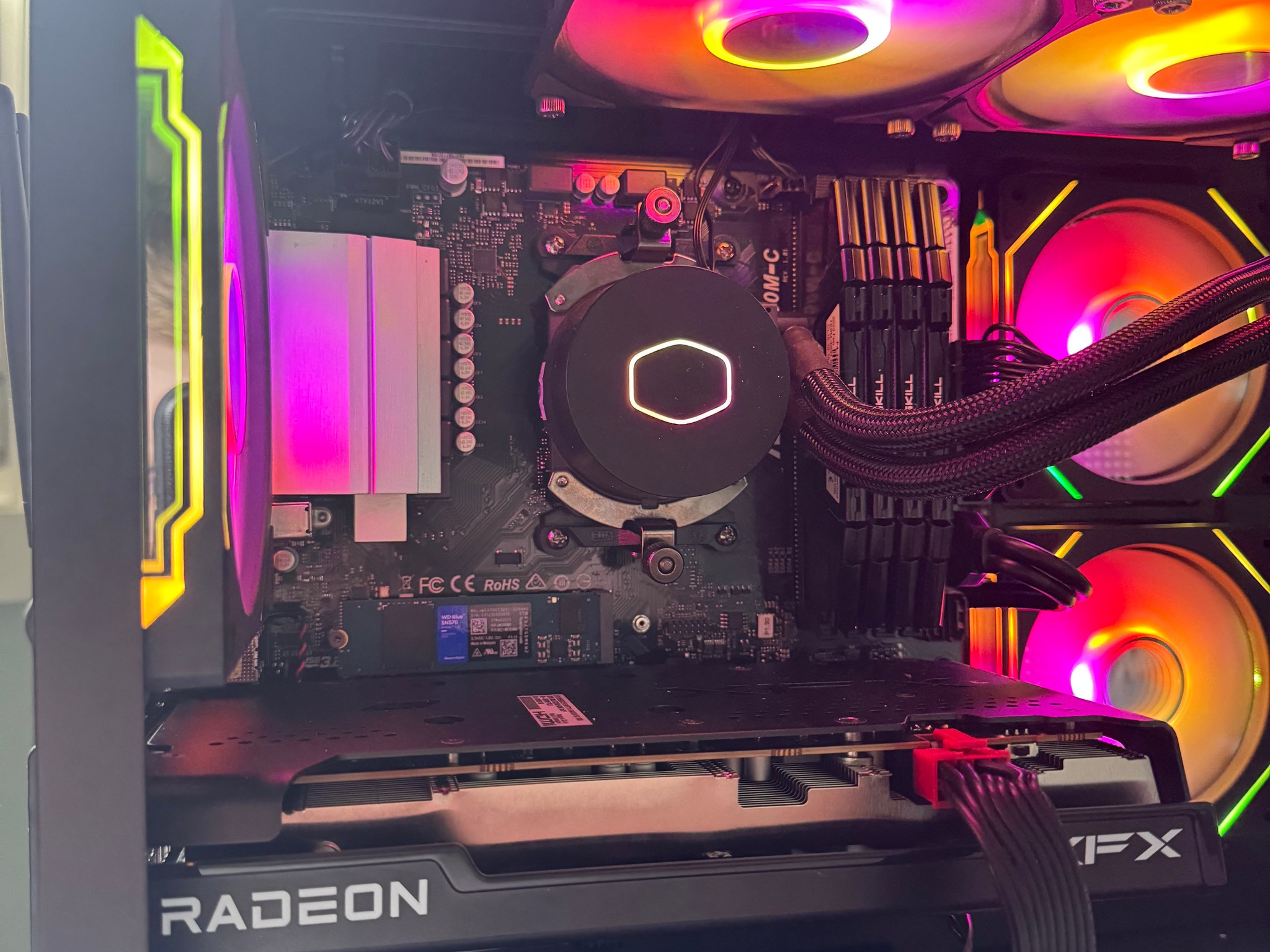 Gaming PC Rx 7600 - Ryzen 5 3600 - 32GB ram - 1Tb nvme