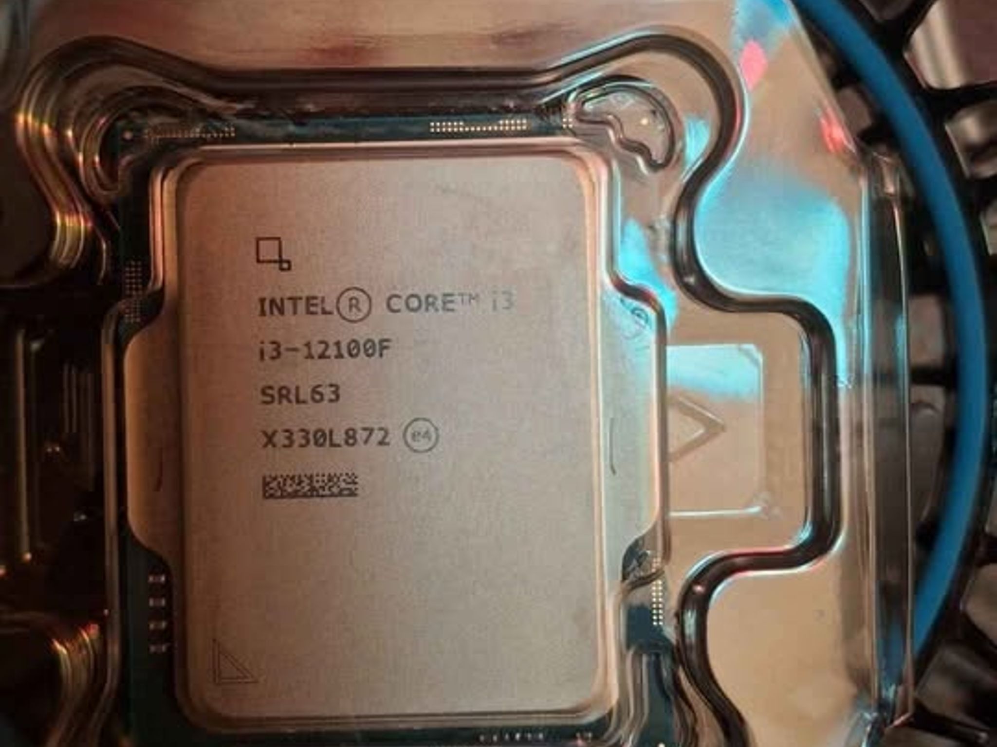 Intel Core i3-12100F
