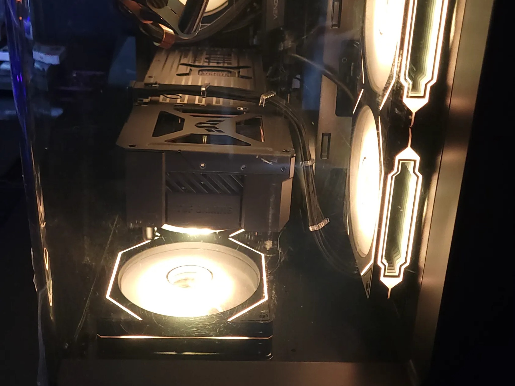 🚀 Ryzen 7 7800X3D | RTX 5070 Ti | 64GB DDR5 | 1TB M.2 SSD + 4TB PCIe 4.0 m.2 – Power Unleashed! 🔥