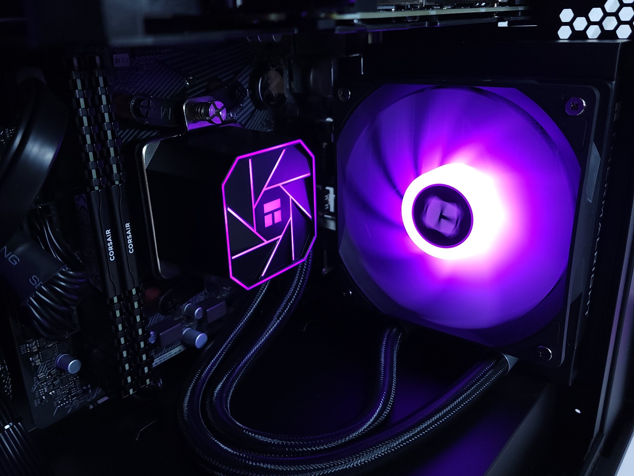 💜RTX 4060 ● Ryzen 5 5600X ● 32GB 3200MHz ● 1TB NVMe Gen 4 ● 1080p Gaming Computer