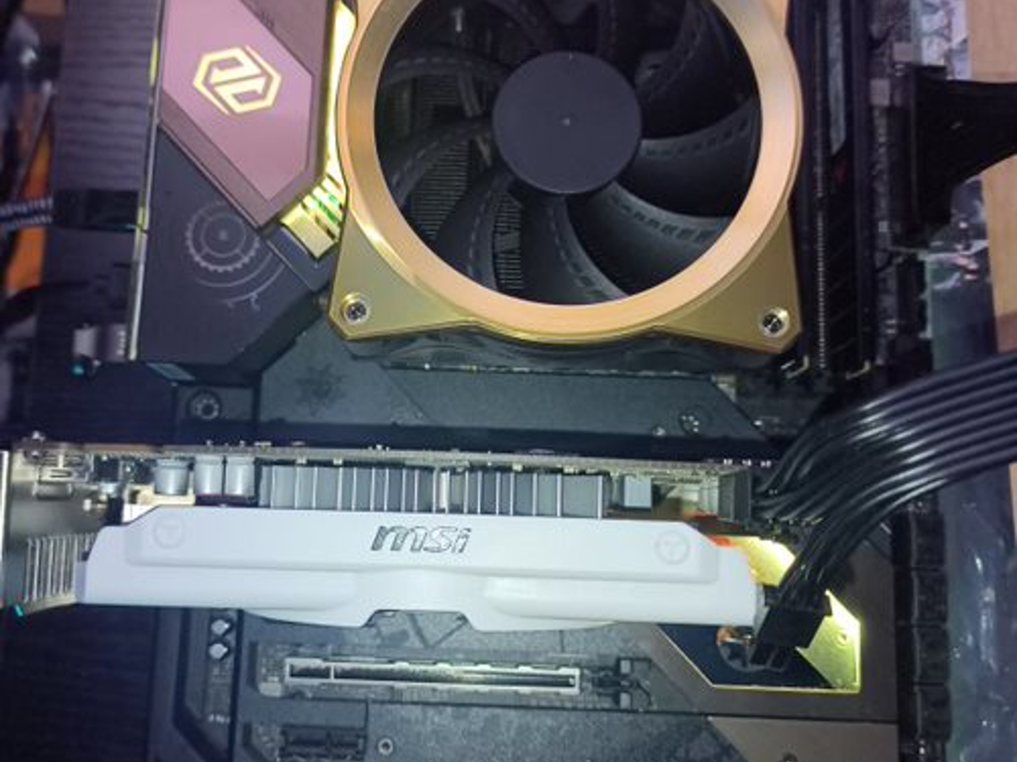 ASROCK Z490 TaiChi  Combo/ I5 10600k, 2tb m.2, 32gb 3600mhz Cl 18 ram.