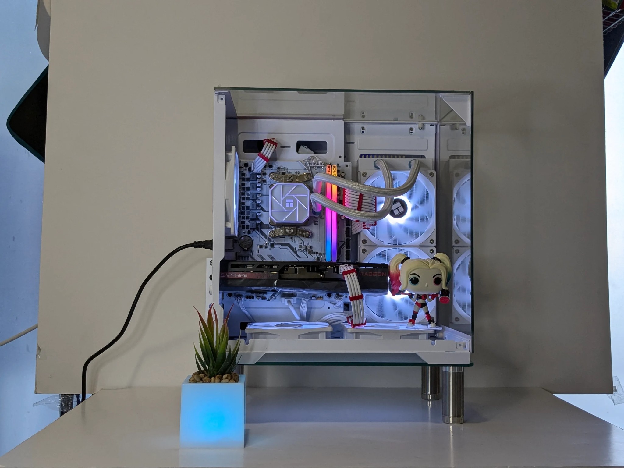 ❤️🤍🖤Harley Quinn♦️♠️RX 7600❤️Ryzen 7 5800X❤️32GB RAM❤️1TB NVMe PCIE Gen 4❤️Windows 11 Pro