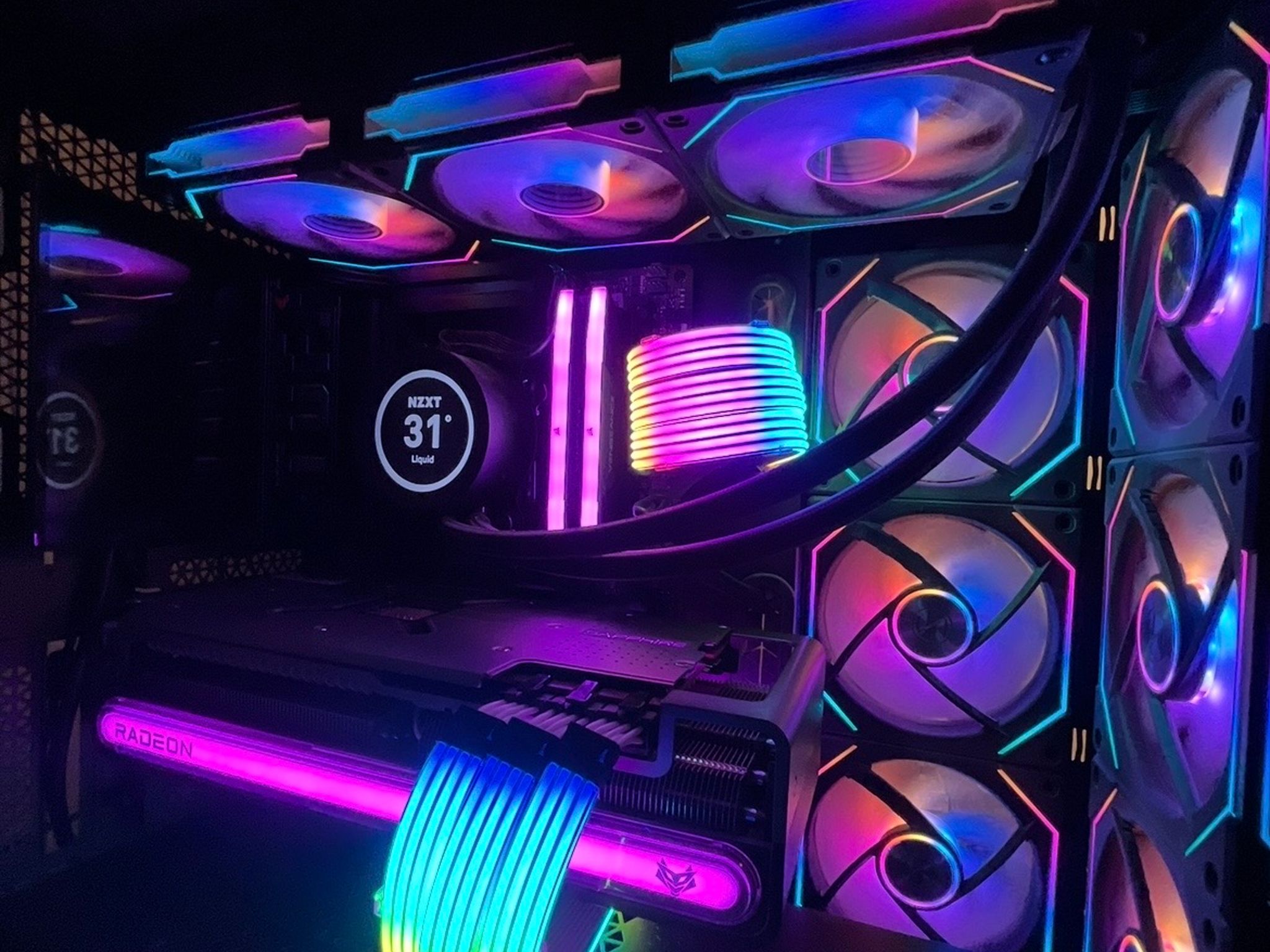 RX 7900 XTX Custom Gaming PC - Ryzen 7 7800X3D, 32GB 6000mhz, 2tb SSDs