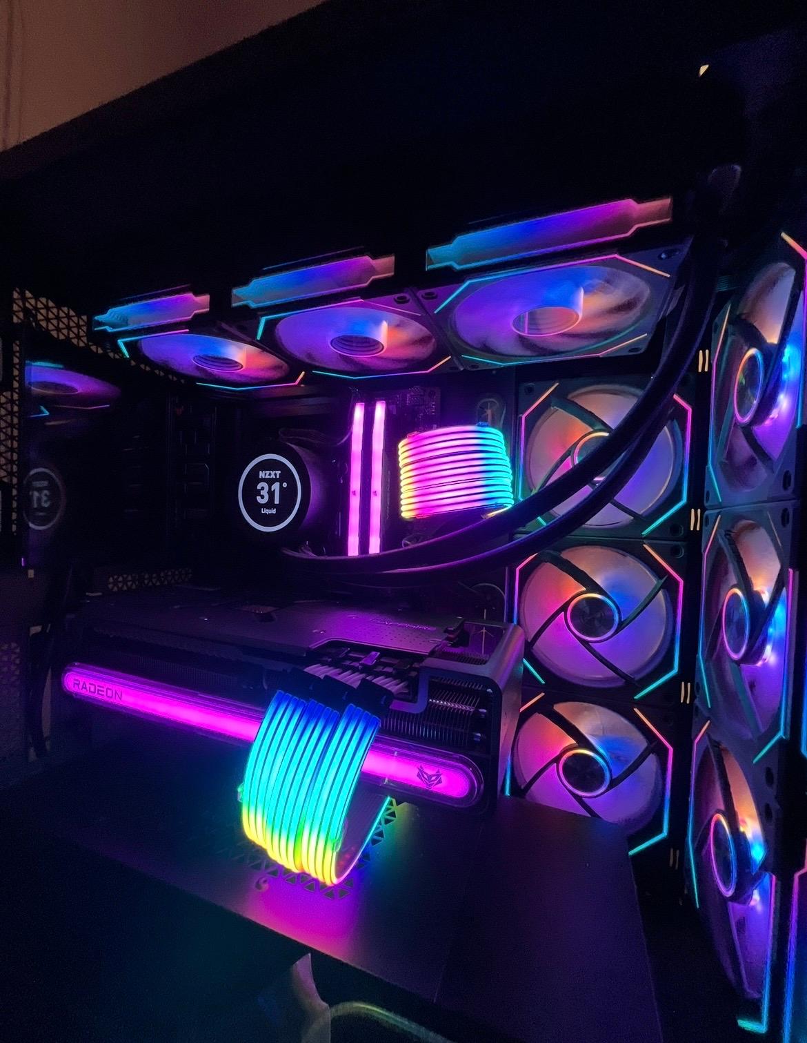 RX 7900 XTX Custom Gaming PC - Ryzen 7 7800X3D, 32GB 6000mhz, 2tb SSDs