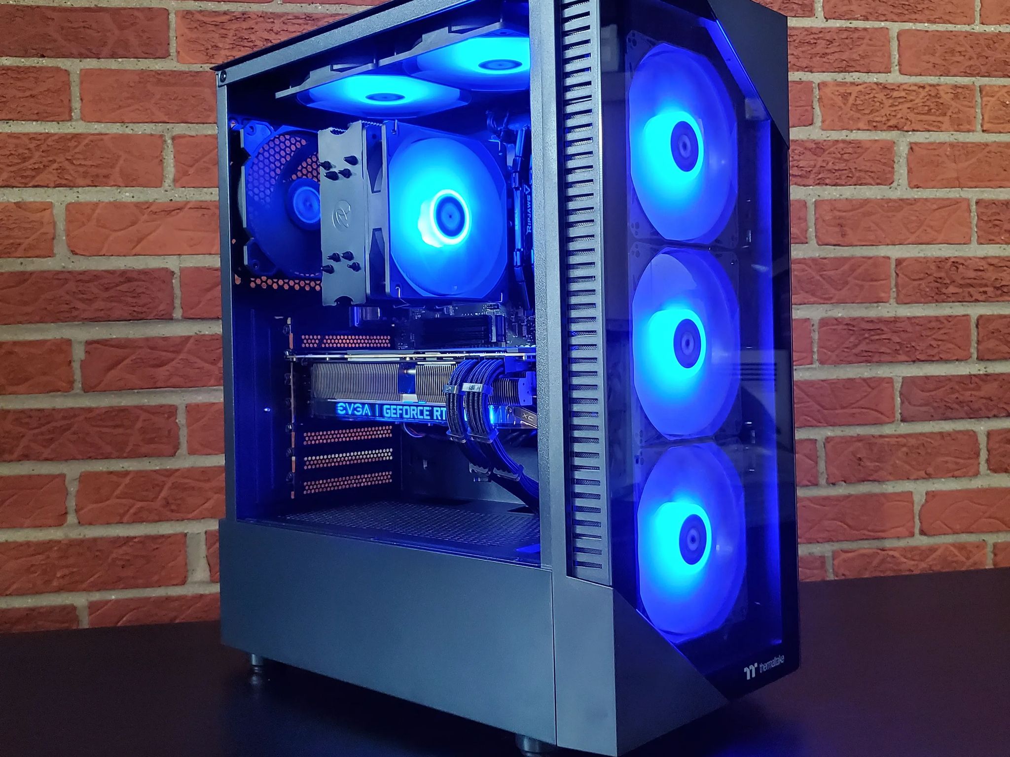 RTX 2080 // RYZEN 7 // 32gb RAM // 1tb SSD
