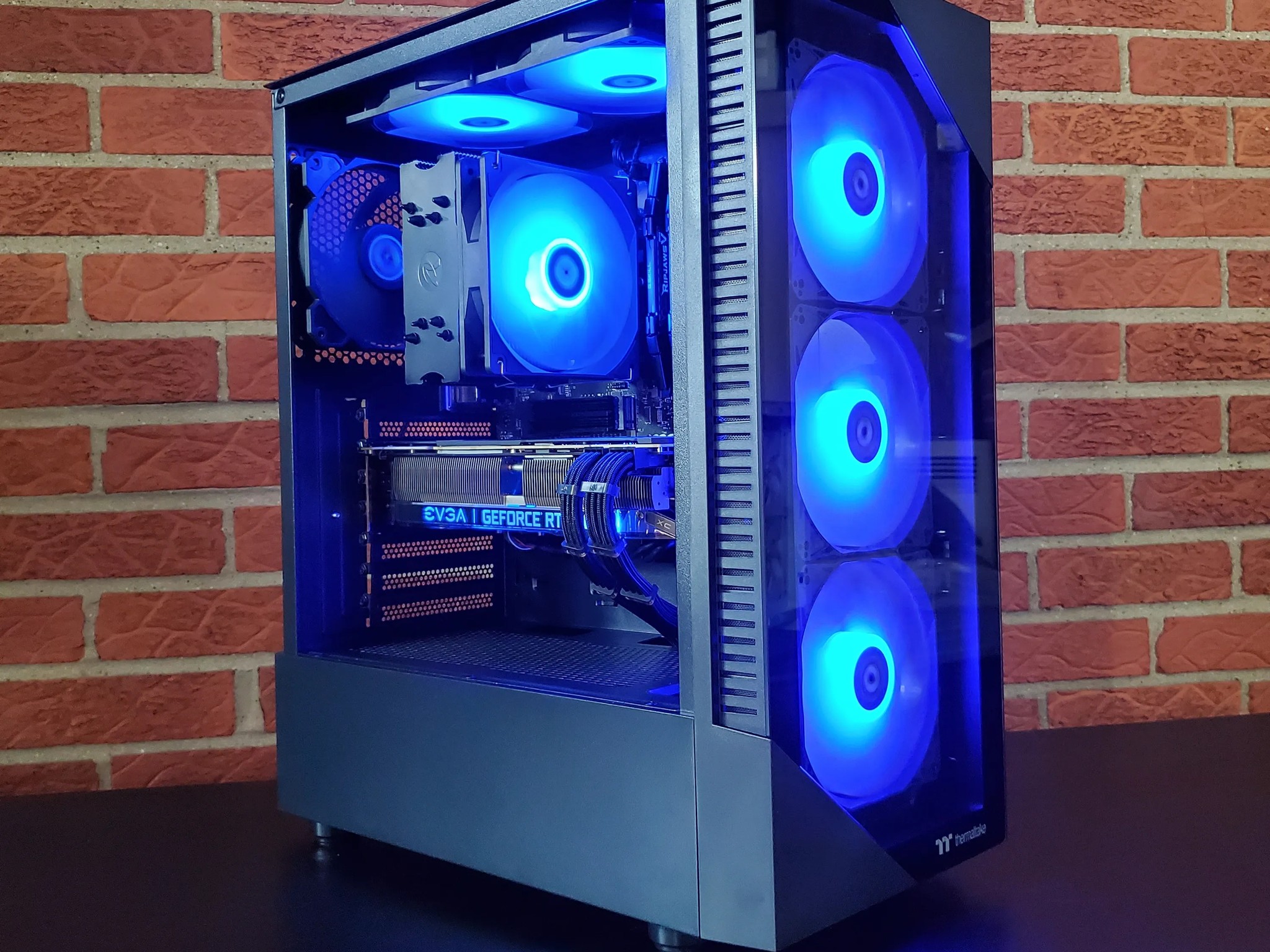 RTX 2080 // RYZEN 7 // 32gb RAM // 1tb SSD