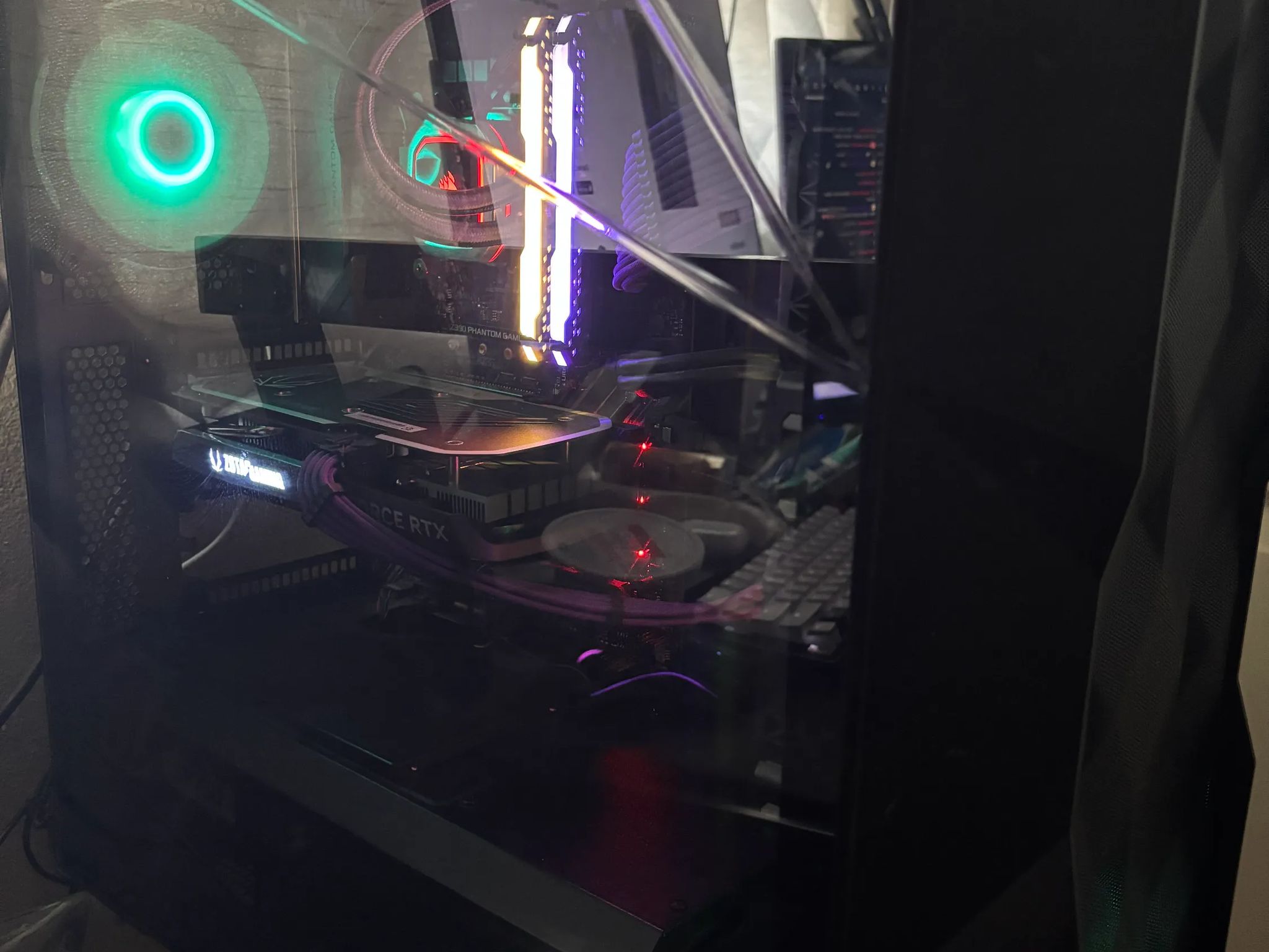 Gaming PC; i7 - 9700K , 16 GB RAM, NVIDIA 4060