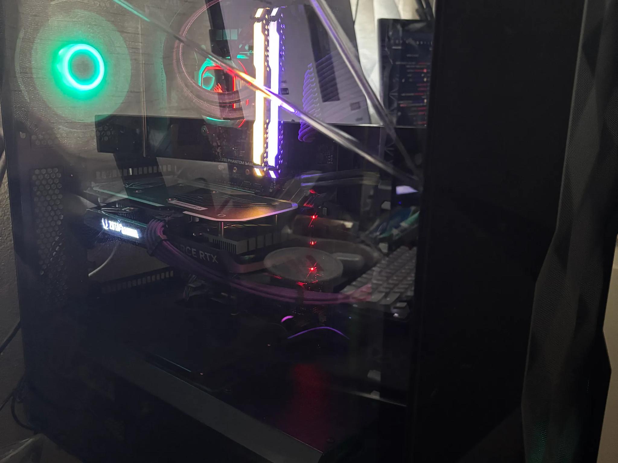 Gaming PC; i7 - 9700K , 16 GB RAM, NVIDIA 4060