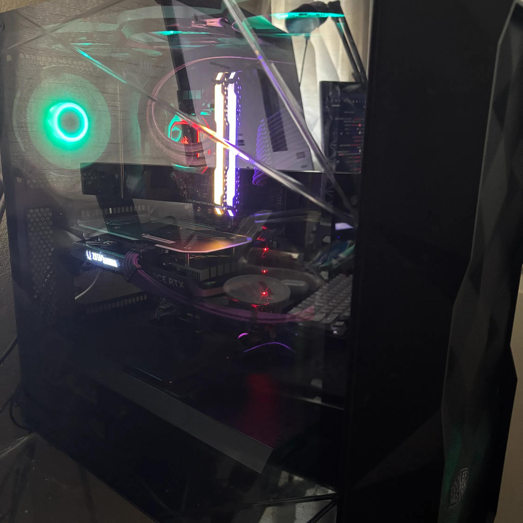 Gaming PC; i7 - 9700K , 16 GB RAM, NVIDIA 4060