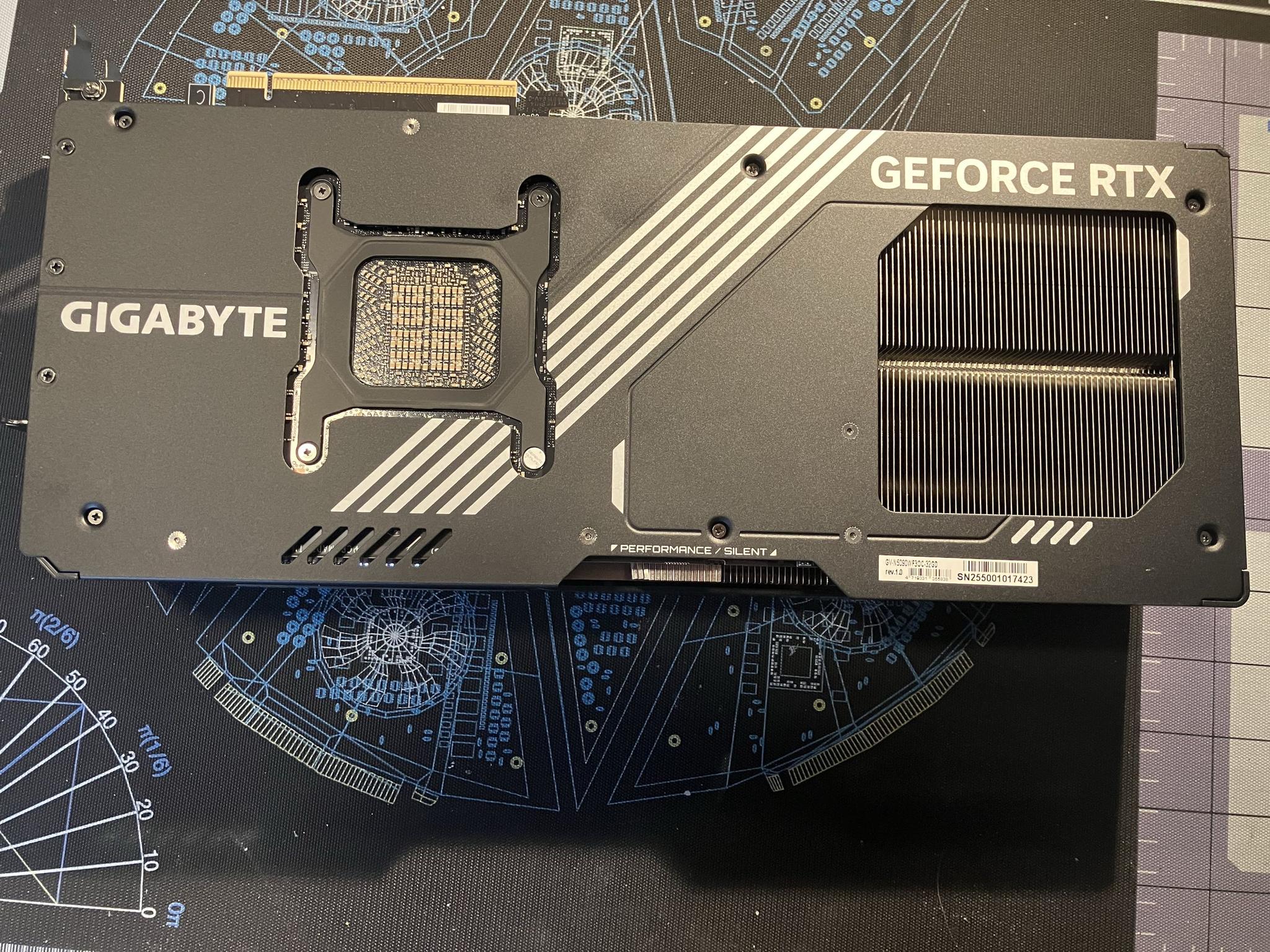 GeForce RTX 5090 - GIGABYTE WINDFORCE OC 32G