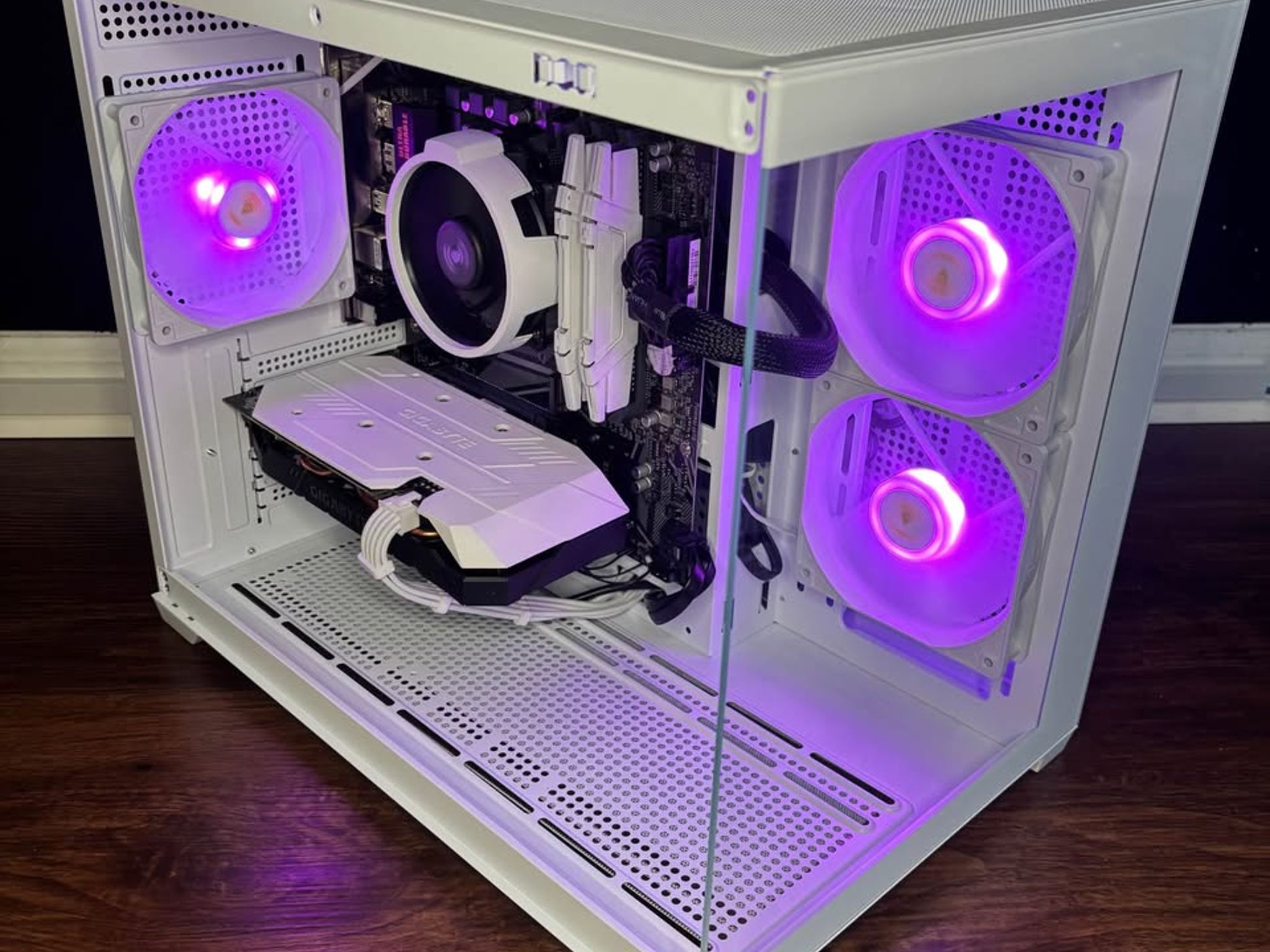 White Gaming PC (RTX 2060 6GB + AMD Ryzen 5 3600)