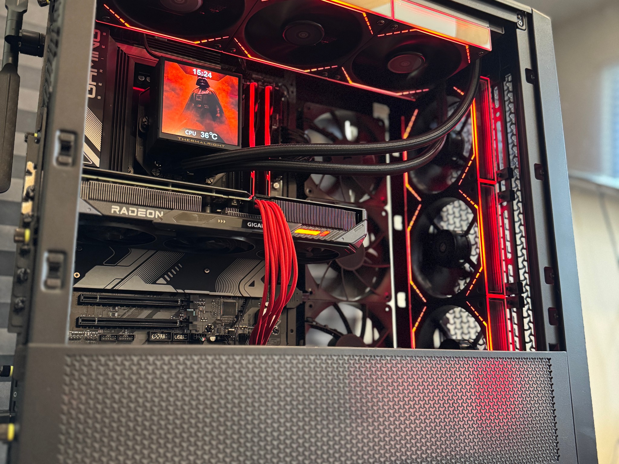 9060t 16gb, 32gb DDR5, 7600x Gaming pc