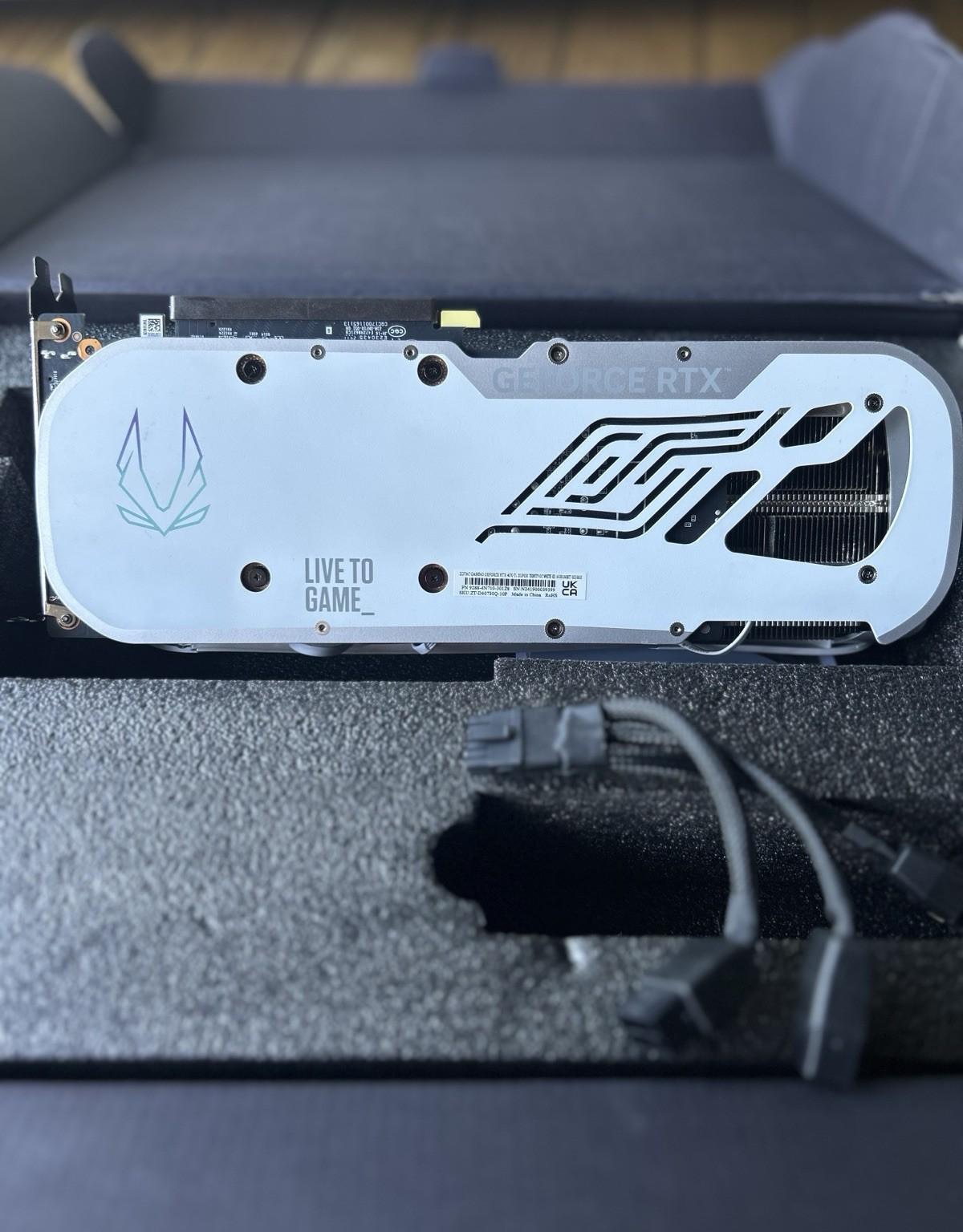 ZOTAC GAMING Trinity OC GeForce RTX 4070 Ti SUPER - Image 4