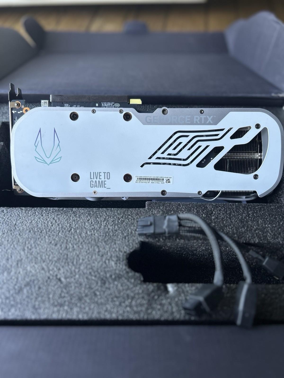 ZOTAC GAMING Trinity OC GeForce RTX 4070 Ti SUPER