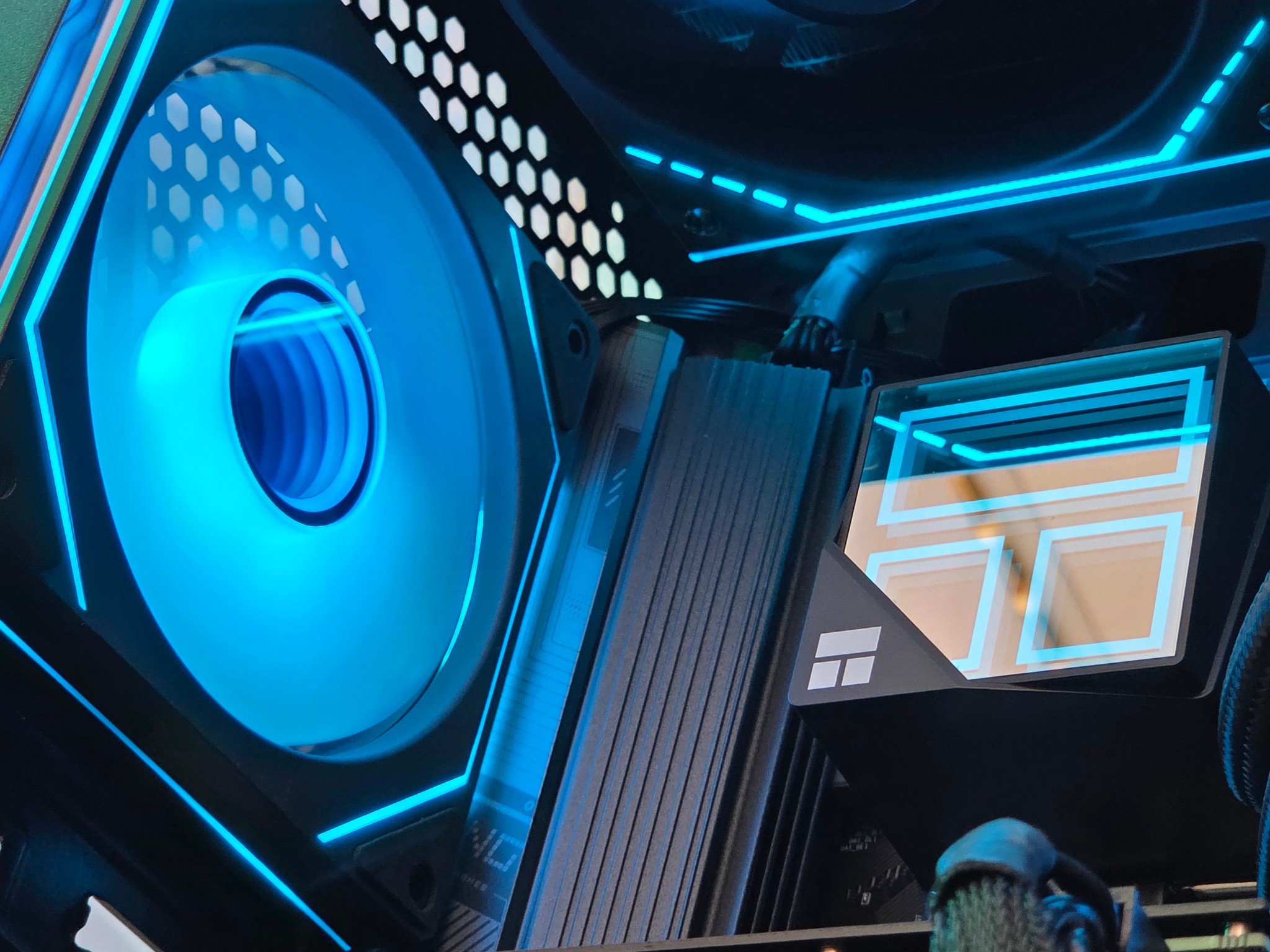 RTX 3060 12GB | Ryzen 5 5500 | 16GB RAM | Fortnite 180+ FPS