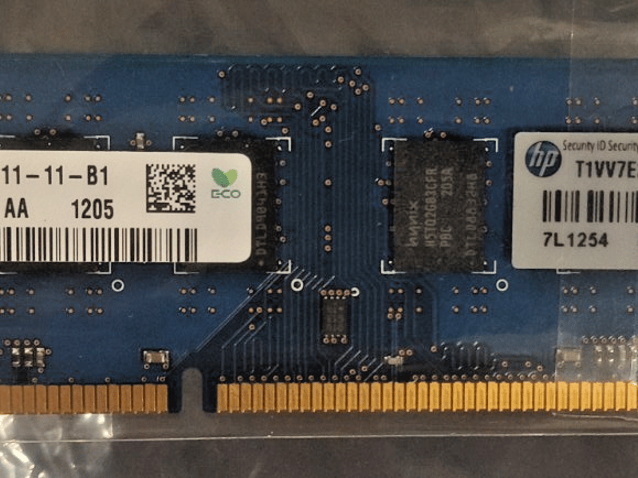 SK Hynix 4GB DDR3 Desktop RAM PC3-12800U 1600MHz HMT351U6CFR8C-PB HP 655410-150