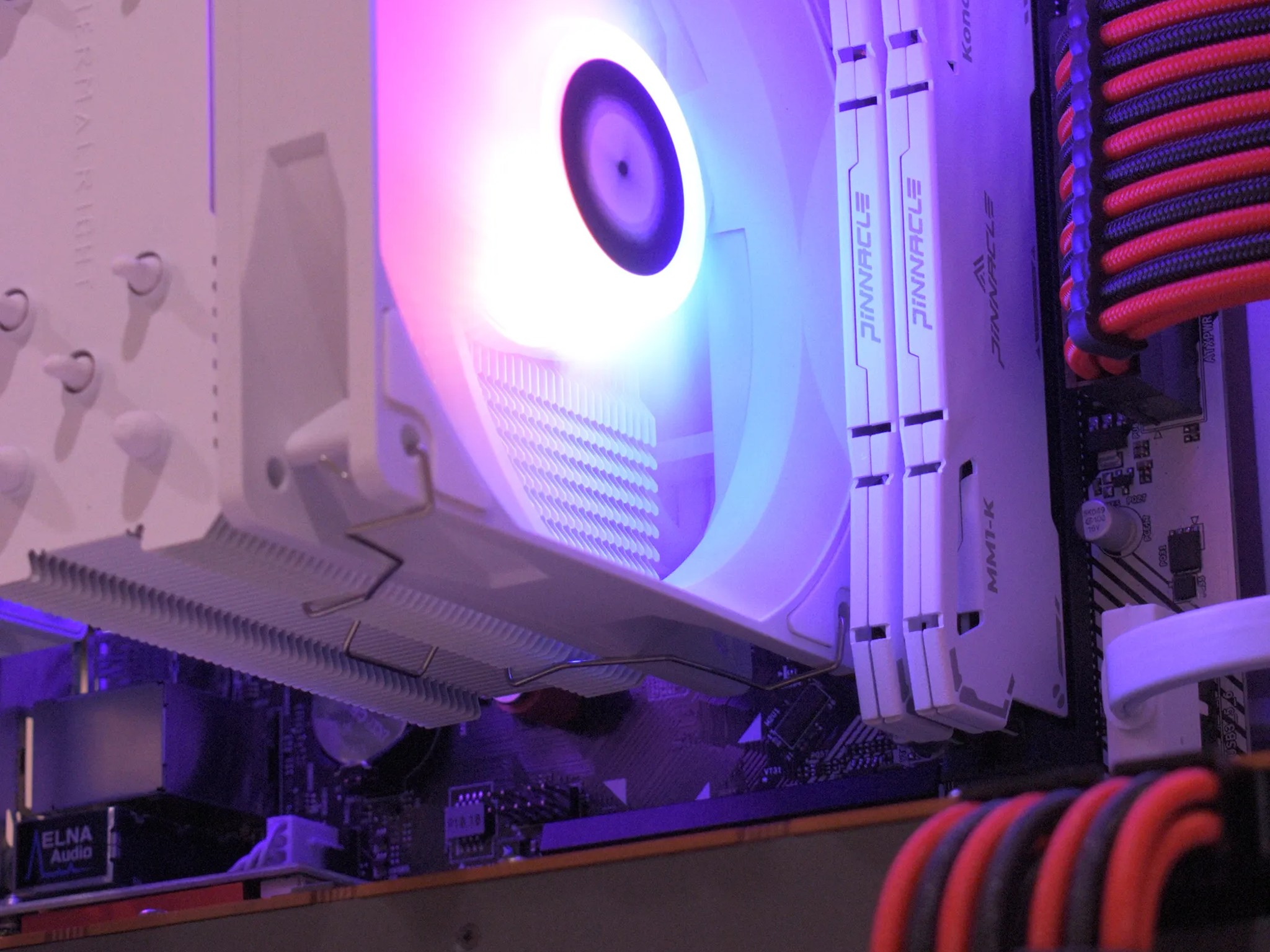Gaming PC | Ryzen 5 3600 | AMD RX 5700 8GB | 16GB DDR4 | 1TB nVME SSD | 1080p White Gaming PC RGB