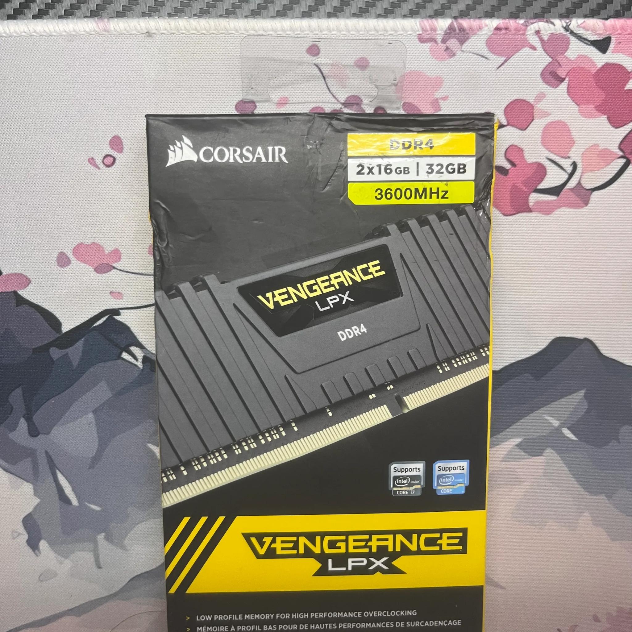 VENGEANCE® LPX 32GB (2 x 16GB) DDR4 DRAM 3600MHz C18 Memory Kit - Black