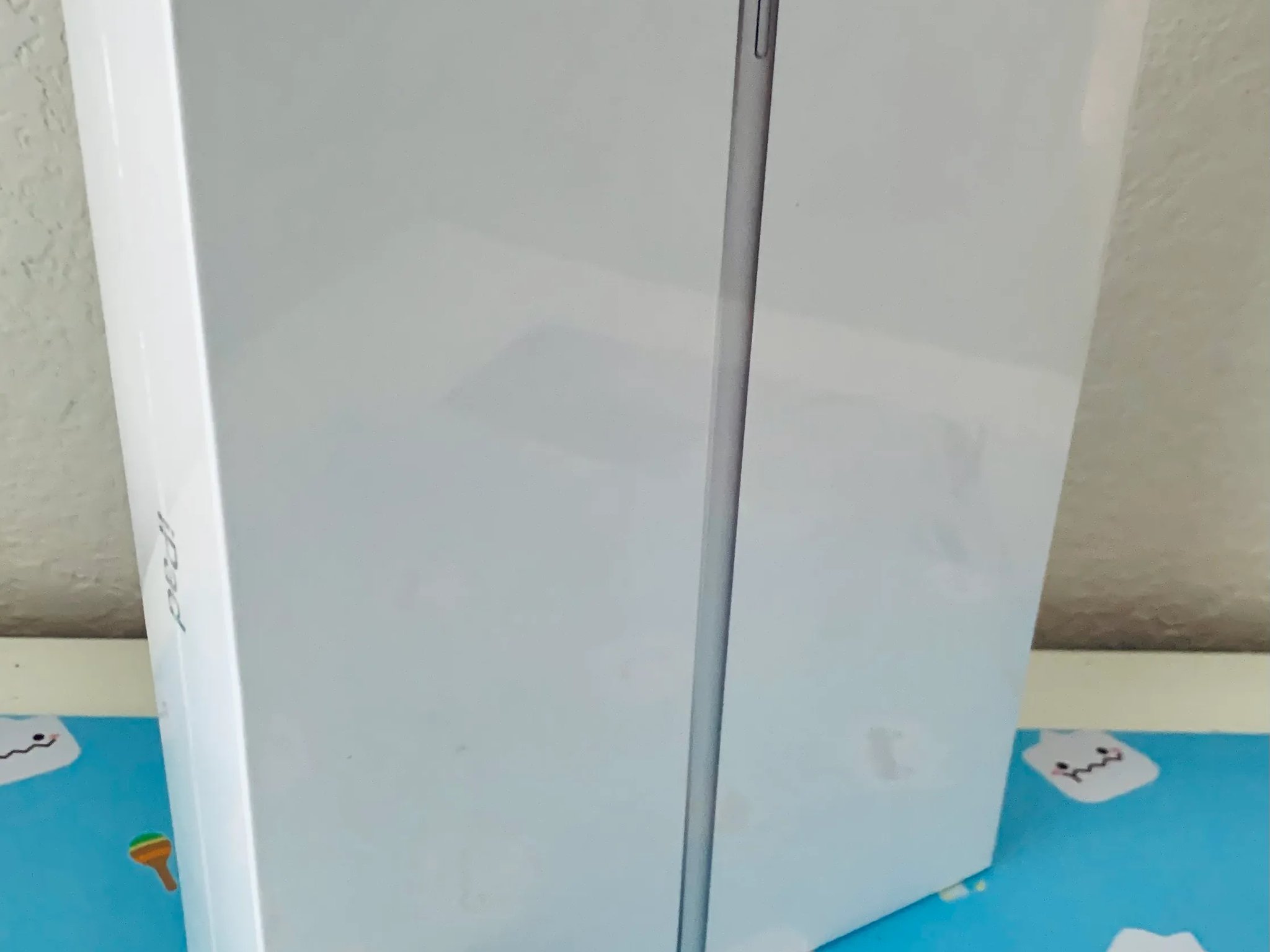 BNIB Apple iPad (9th Generation), 64GB, Wi-Fi