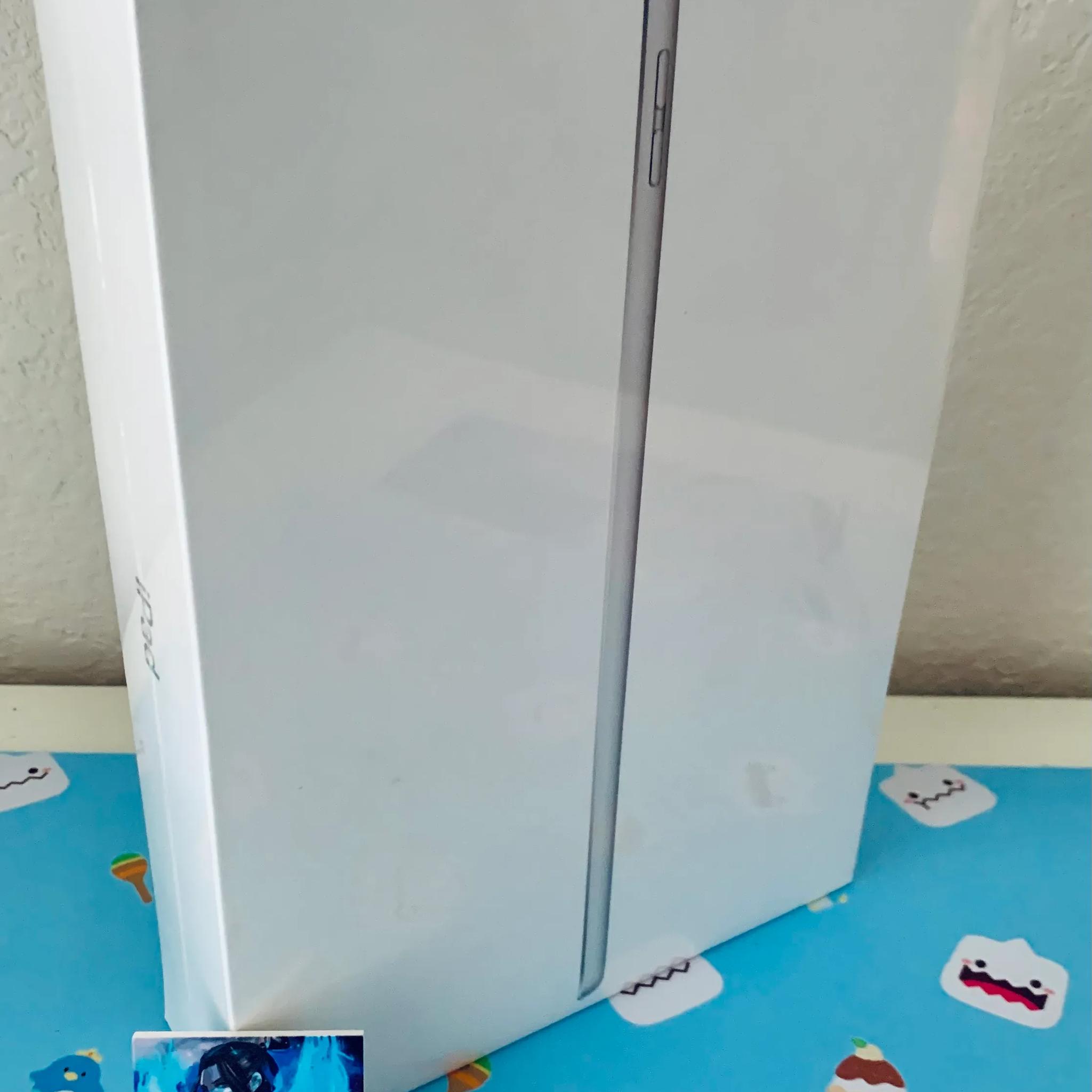 BNIB Apple iPad (9th Generation), 64GB, Wi-Fi